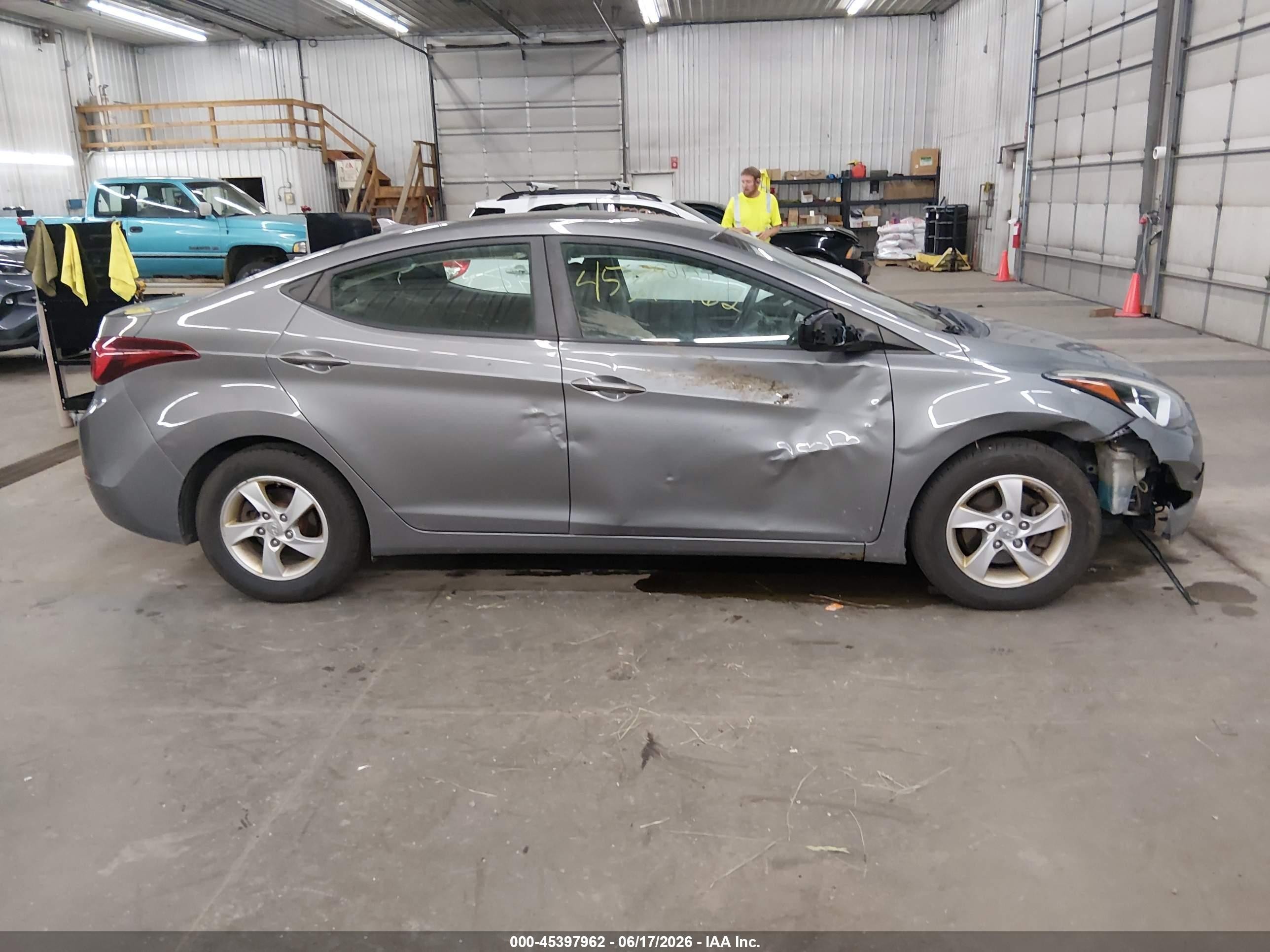 2014 Hyundai Elantra Se Gray vin: 5NPDH4AE4EH466505