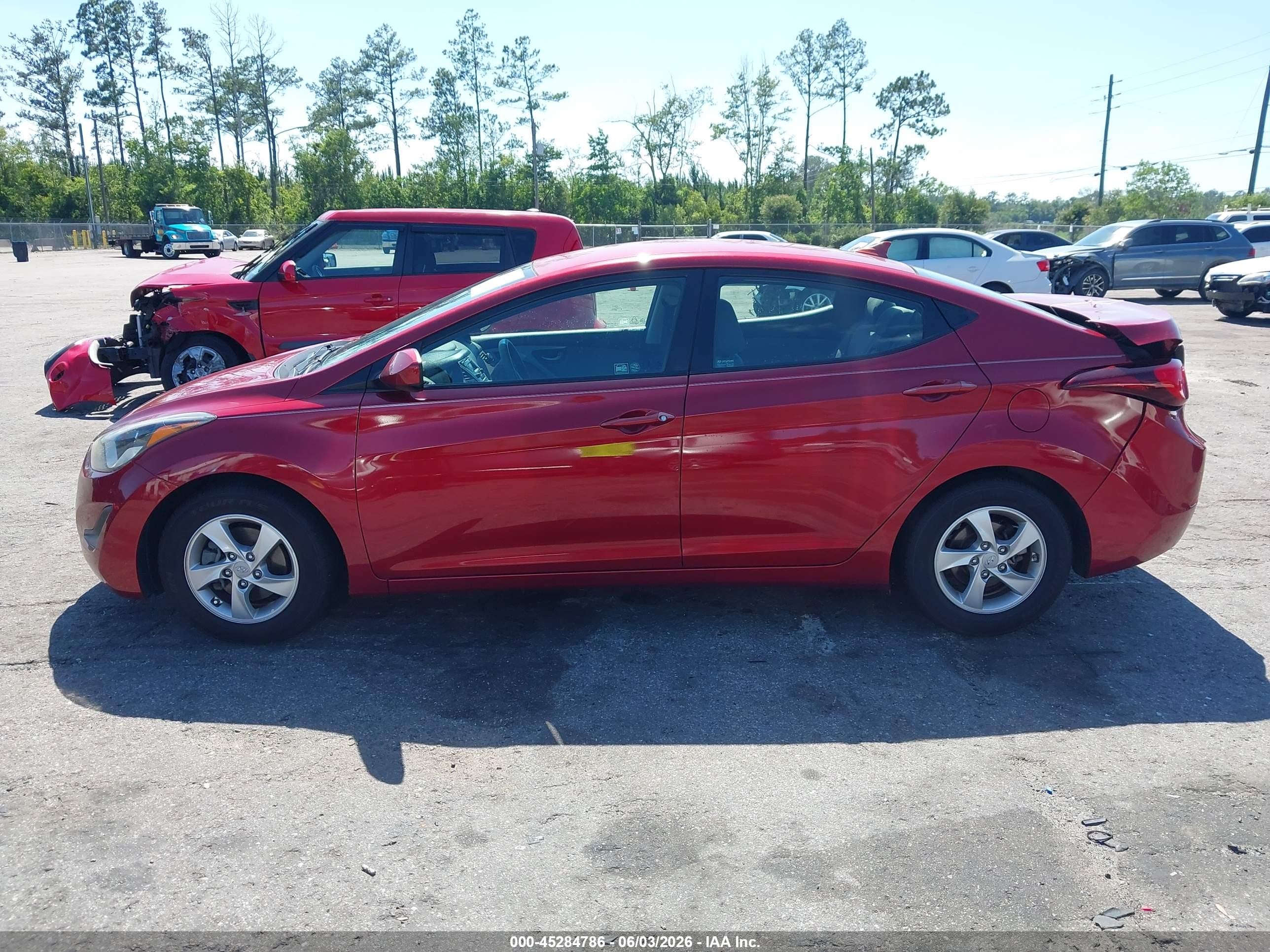 2014 Hyundai Elantra Se Red vin: 5NPDH4AE4EH466665