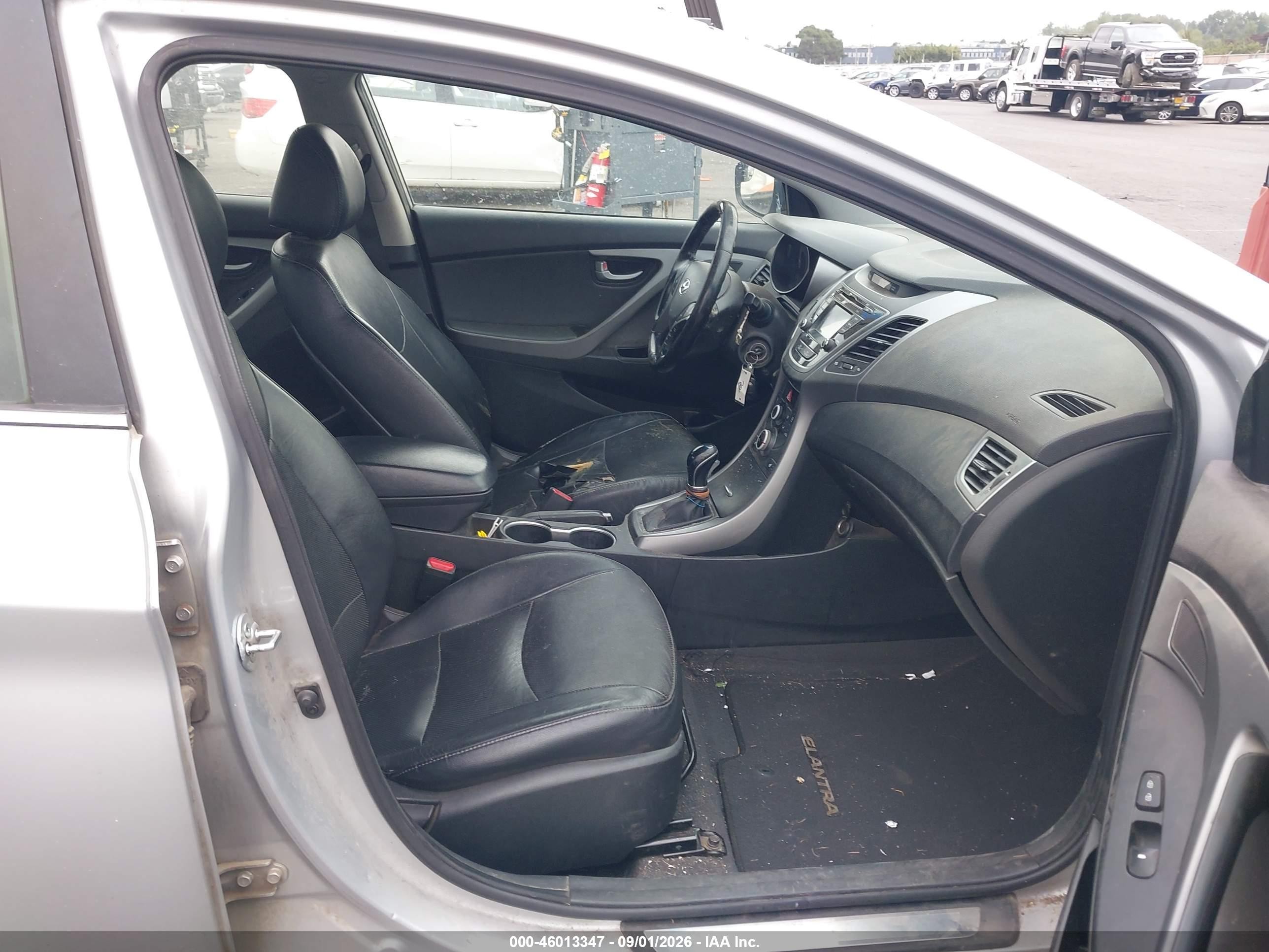 2014 Hyundai Elantra Limited Silver vin: 5NPDH4AE4EH471347