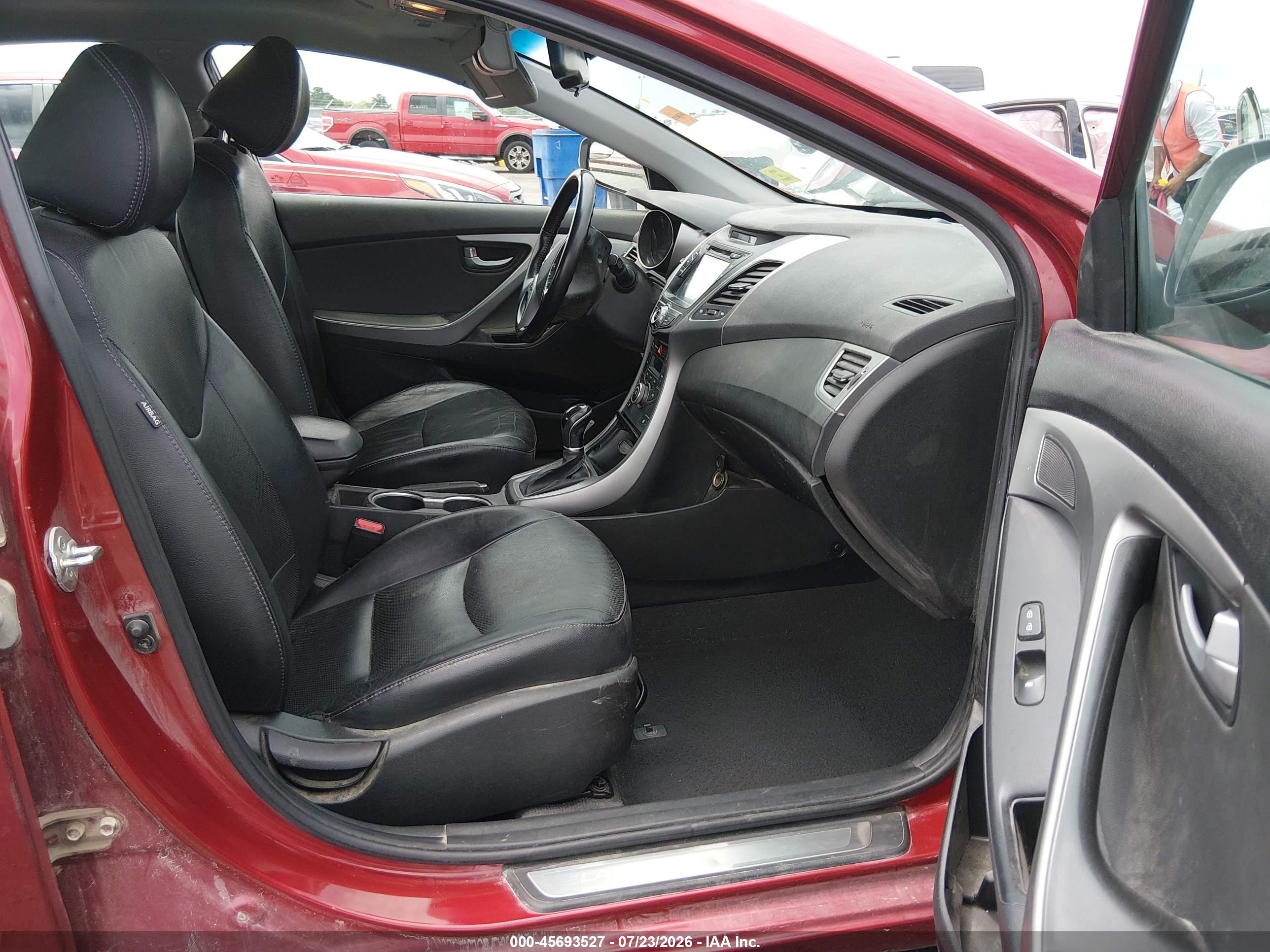 2014 Hyundai Elantra Limited Красный vin: 5NPDH4AE4EH473664