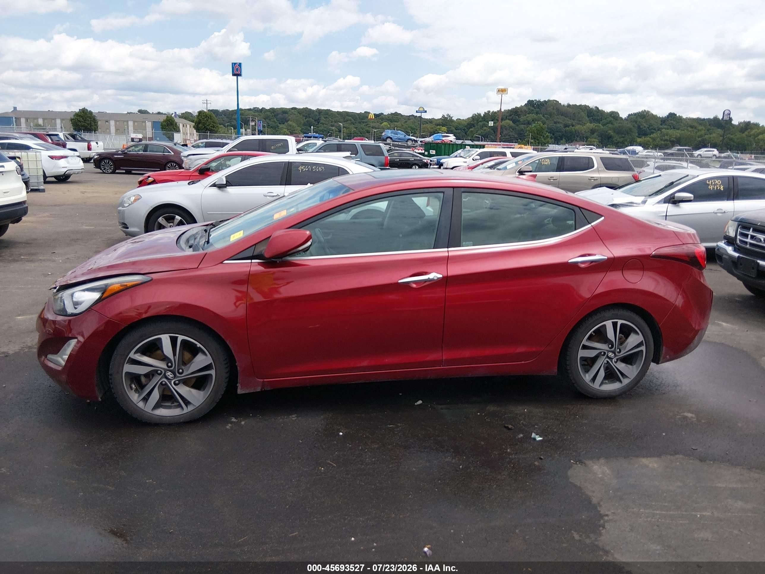 2014 Hyundai Elantra Limited Красный vin: 5NPDH4AE4EH473664
