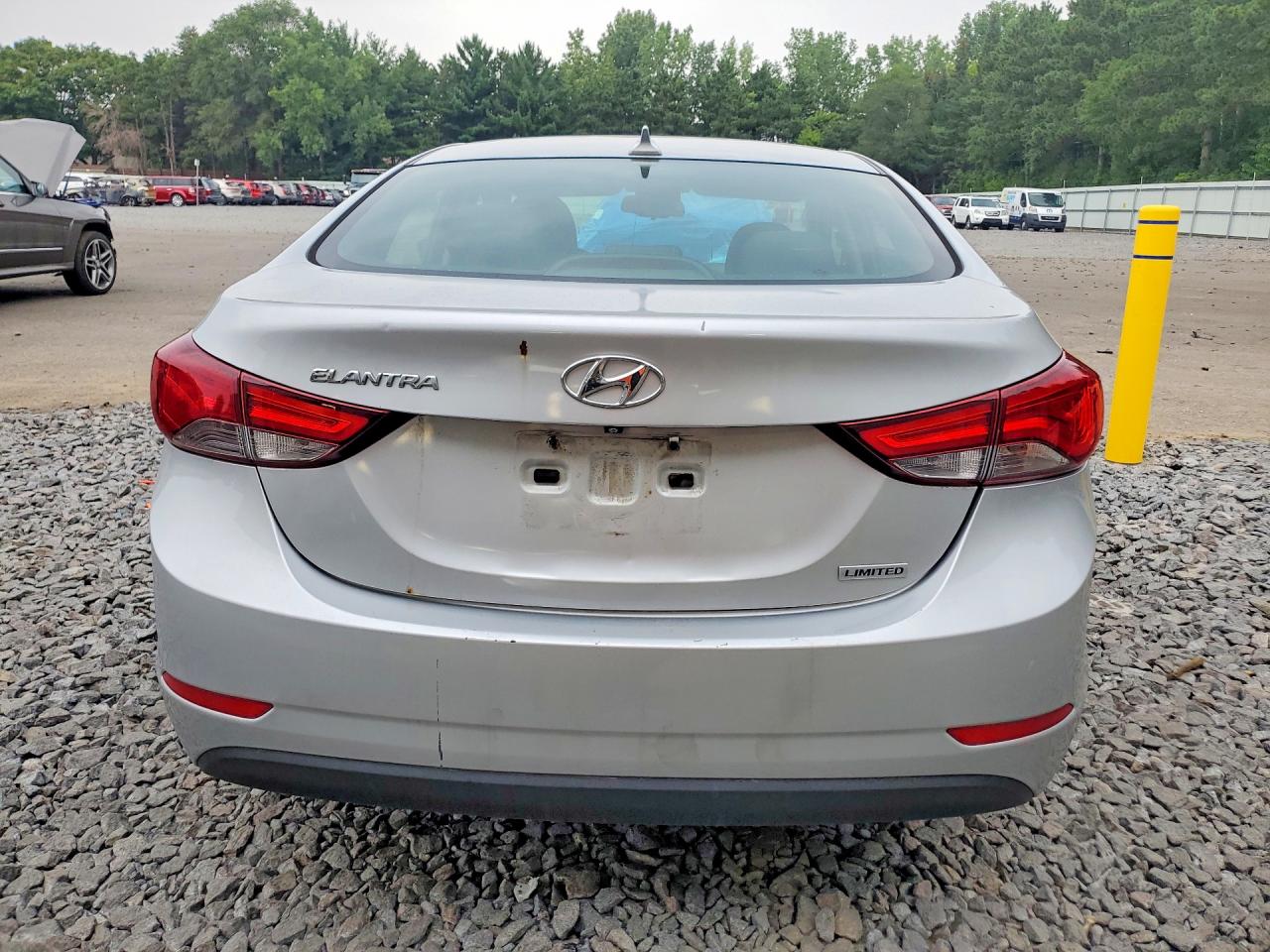 2014 Hyundai Elantra Limited Silver vin: 5NPDH4AE4EH476385