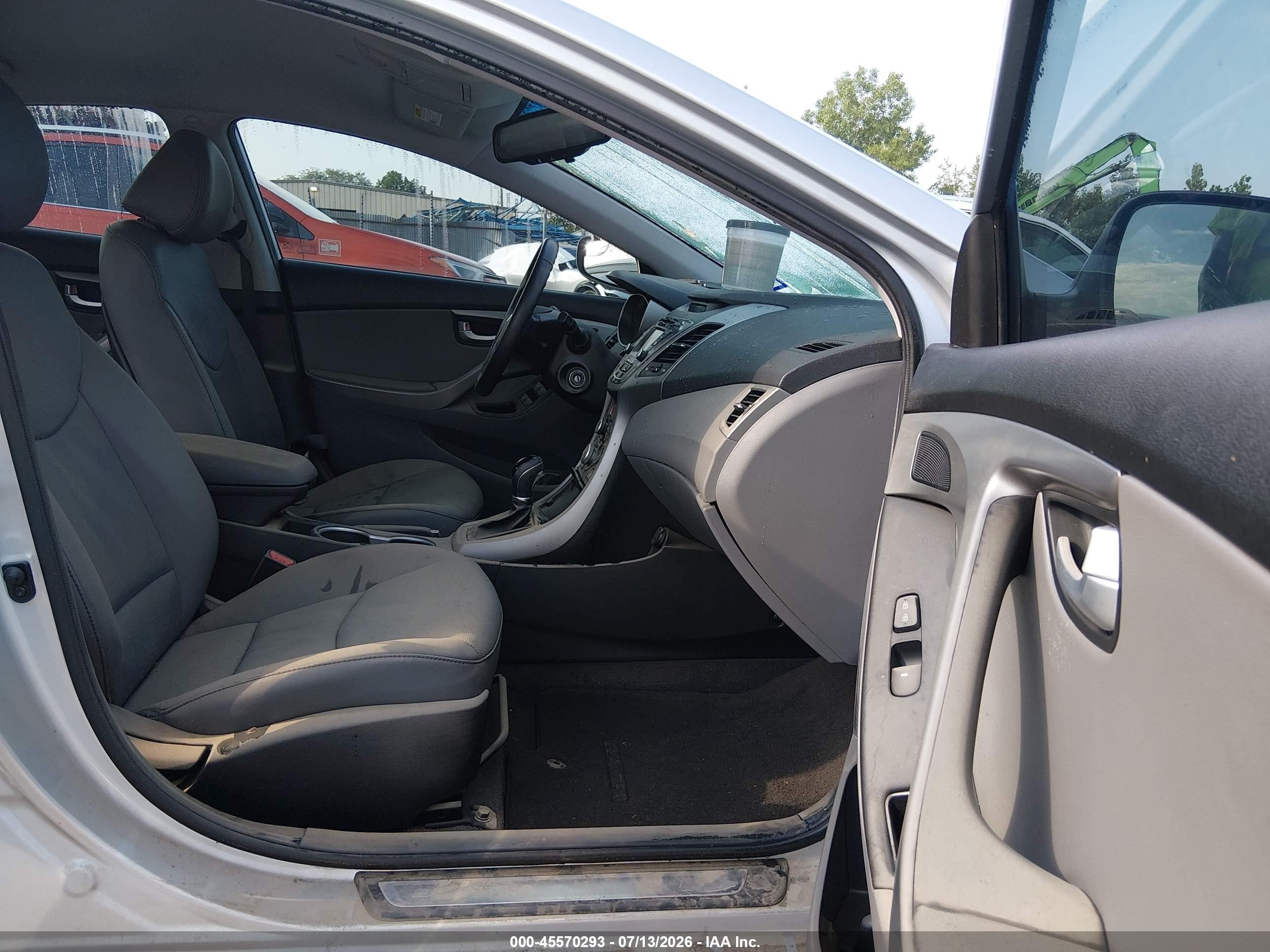 2014 Hyundai Elantra Limited Silver vin: 5NPDH4AE4EH484258