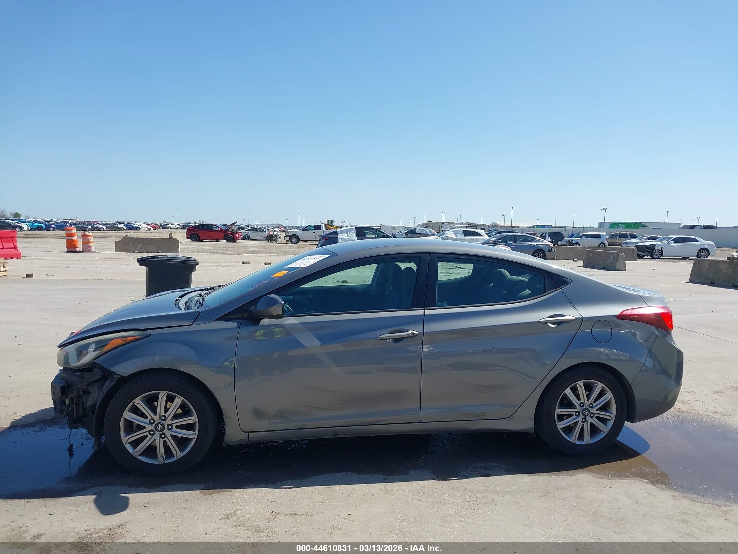 2014 Hyundai Elantra Se Gray vin: 5NPDH4AE4EH494918
