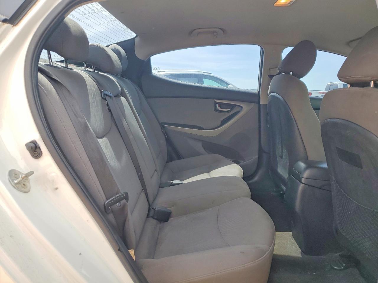 2014 Hyundai Elantra Se White vin: 5NPDH4AE4EH497575