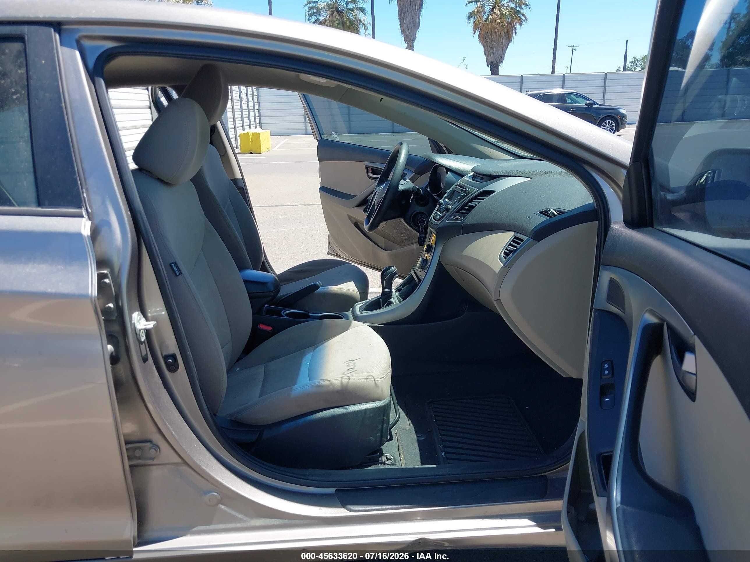 2014 Hyundai Elantra Se Beige vin: 5NPDH4AE4EH502001