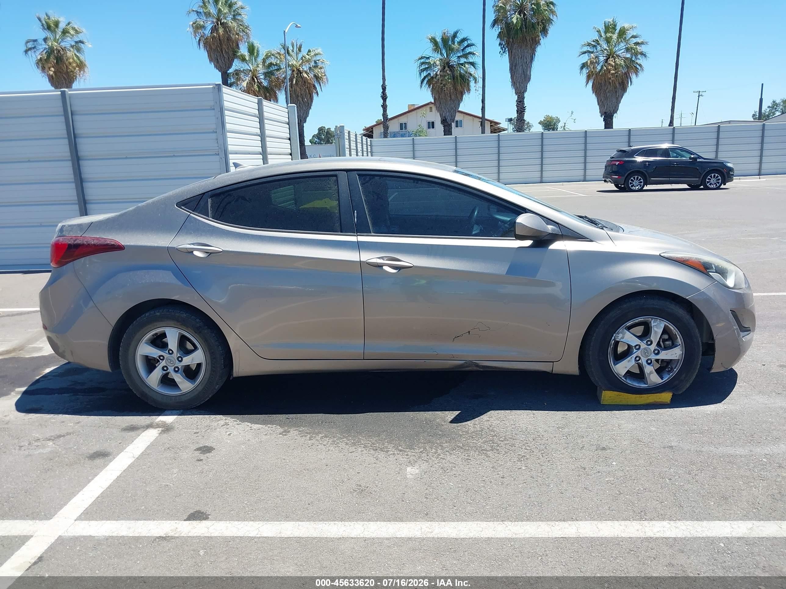 2014 Hyundai Elantra Se Beige vin: 5NPDH4AE4EH502001