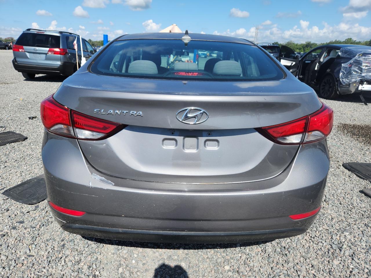 2014 Hyundai Elantra Se Gray vin: 5NPDH4AE4EH517047