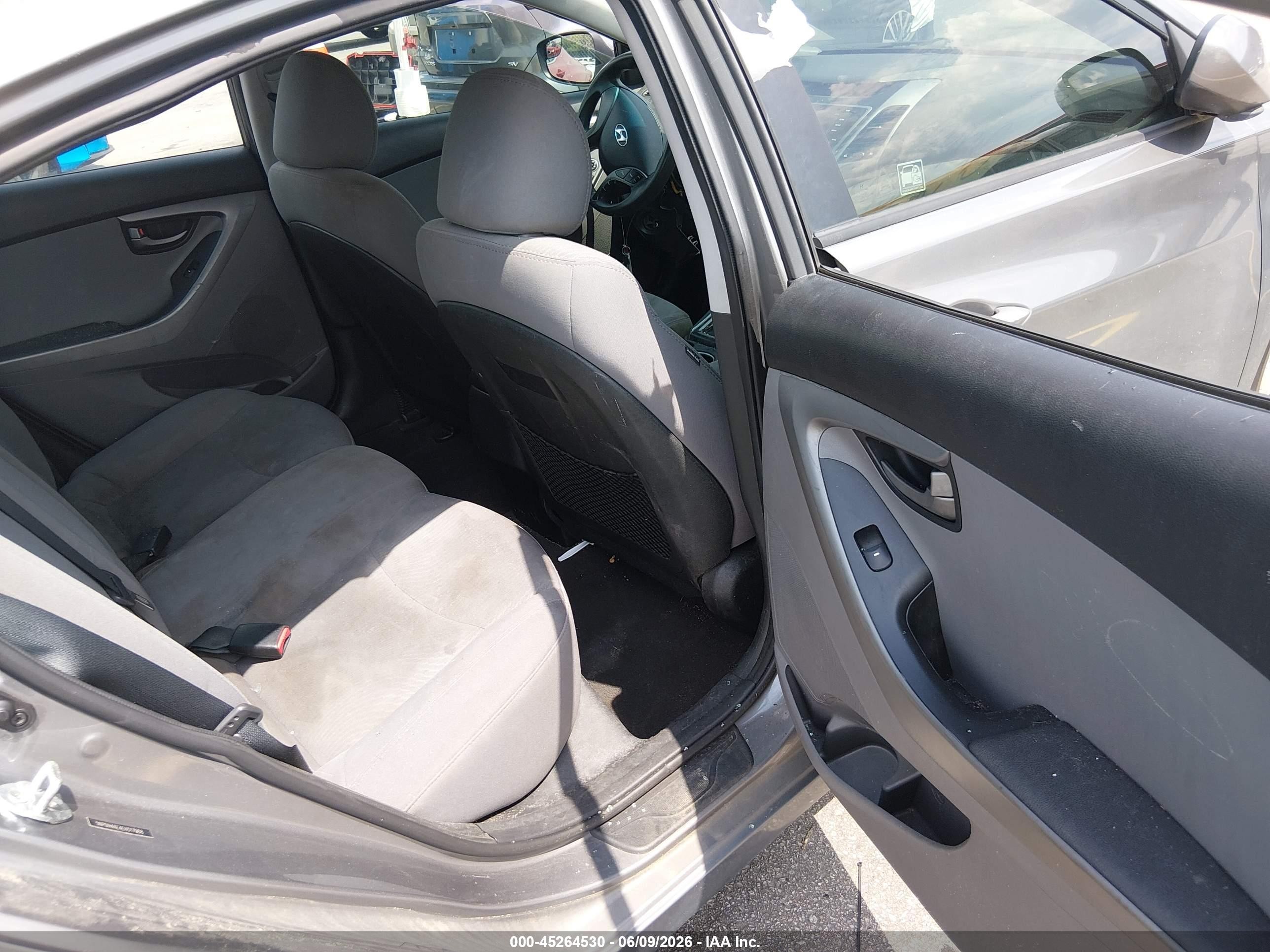 2014 Hyundai Elantra Se Gray vin: 5NPDH4AE4EH517968