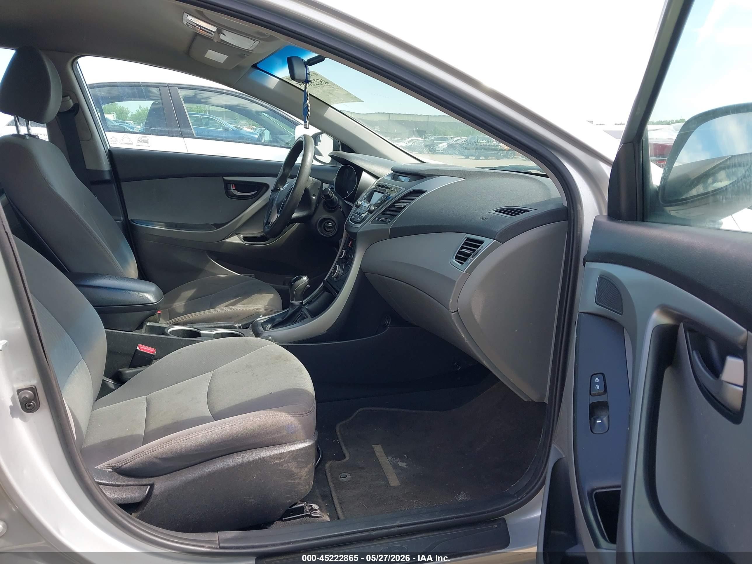 2014 Hyundai Elantra Se Silver vin: 5NPDH4AE4EH523477