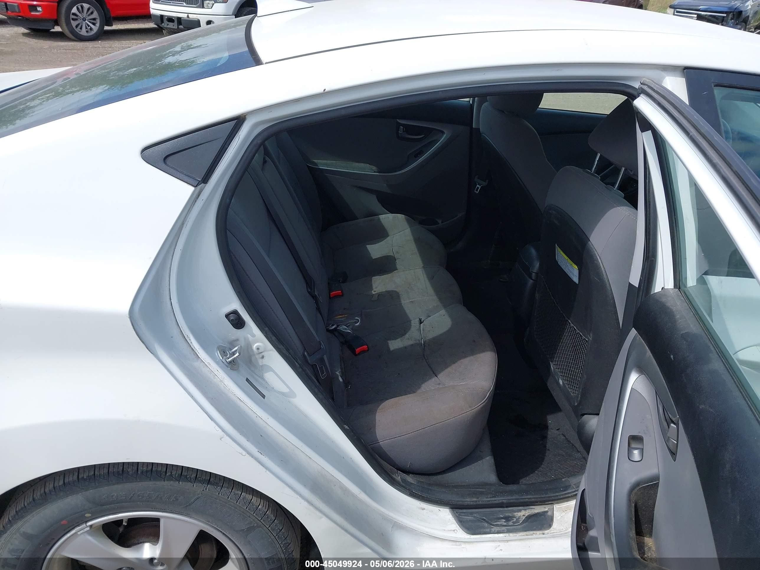 2014 Hyundai Elantra Se White vin: 5NPDH4AE4EH527349