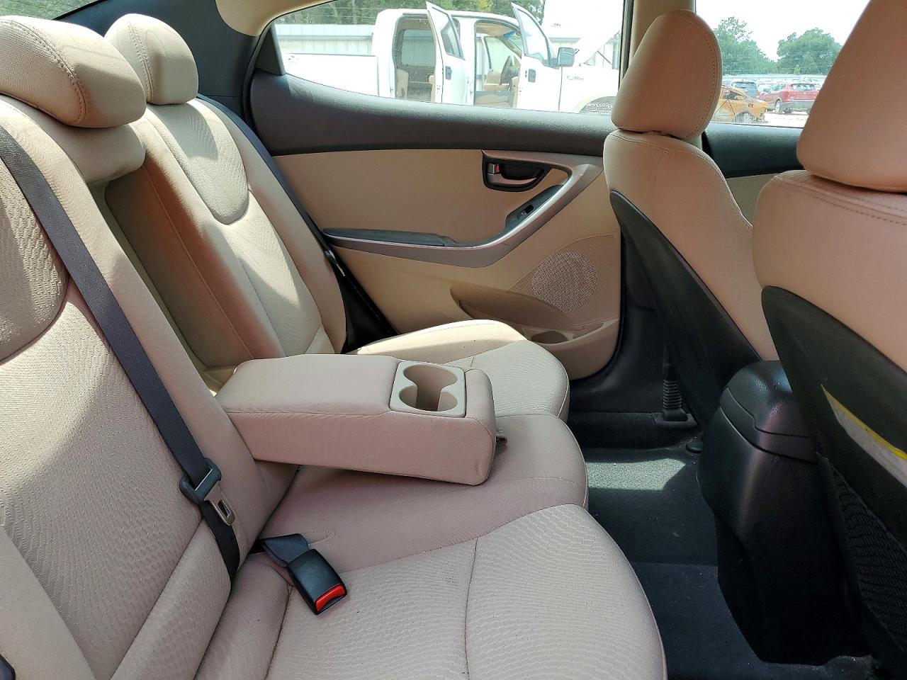 2014 Hyundai Elantra Se Gold vin: 5NPDH4AE4EH533653