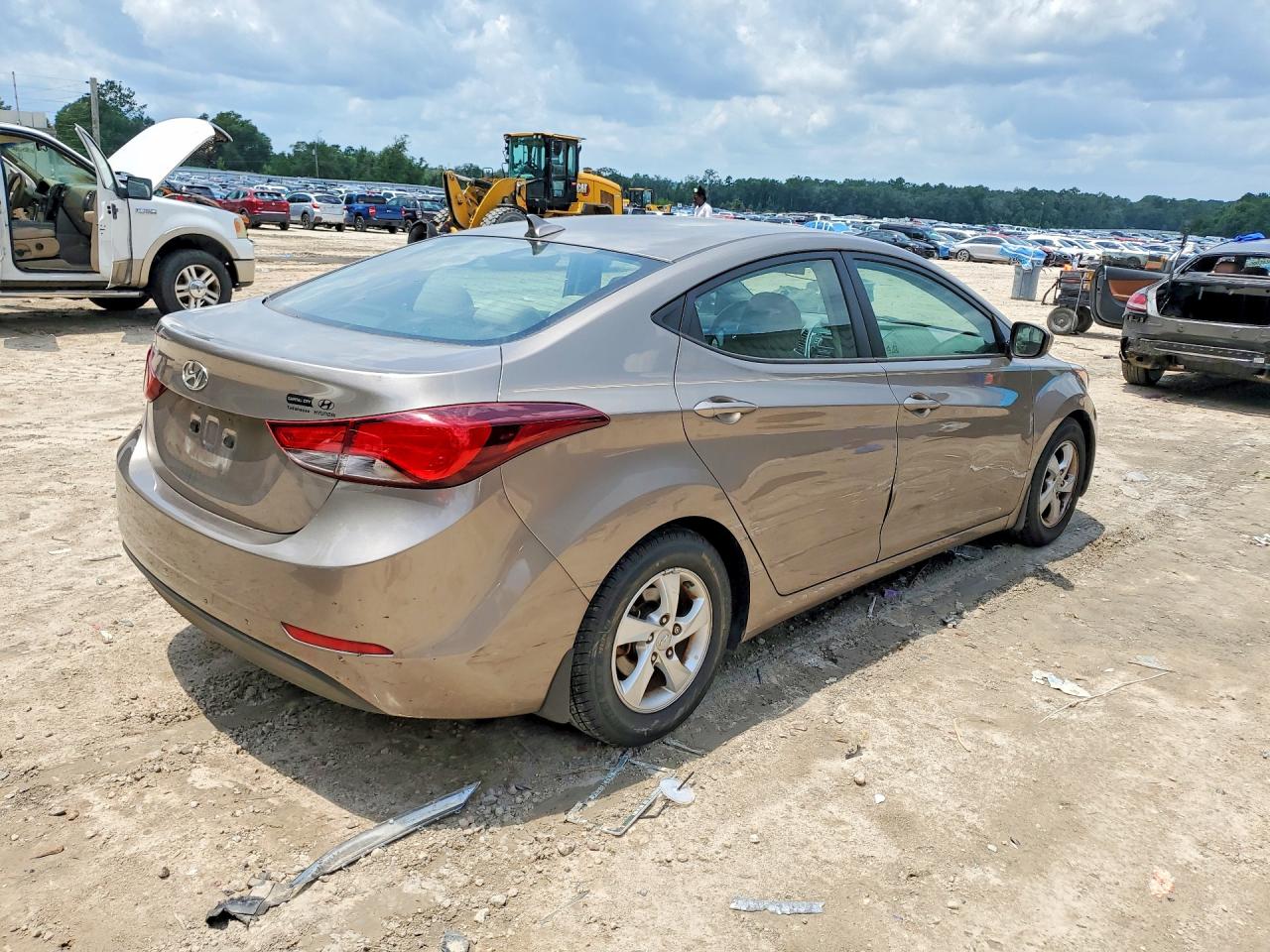 2014 Hyundai Elantra Se Gold vin: 5NPDH4AE4EH533653