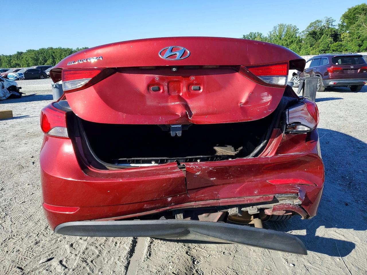 2014 Hyundai Elantra Se Red vin: 5NPDH4AE4EH537475
