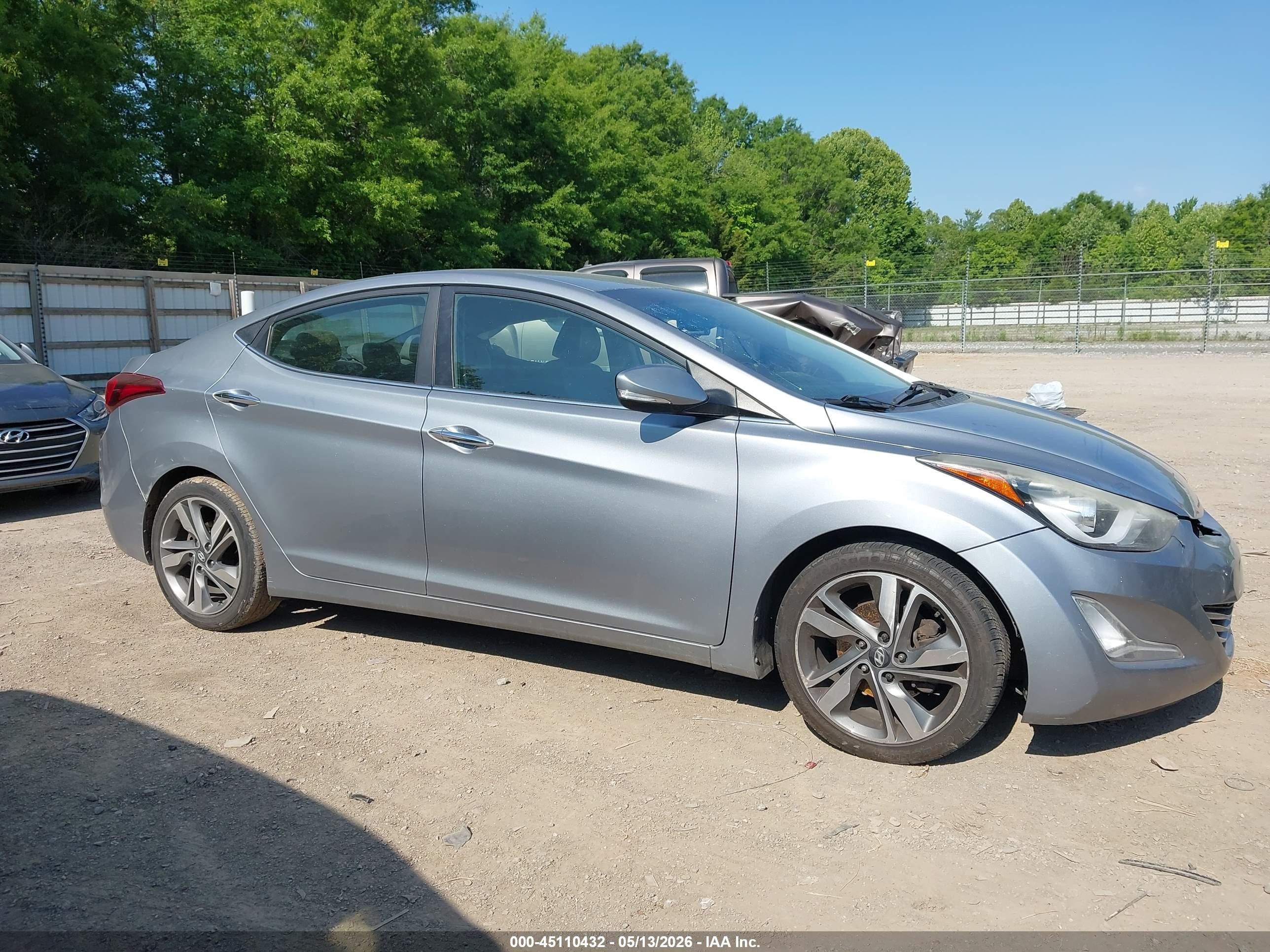 2015 Hyundai Elantra Limited Silver vin: 5NPDH4AE4FH561759