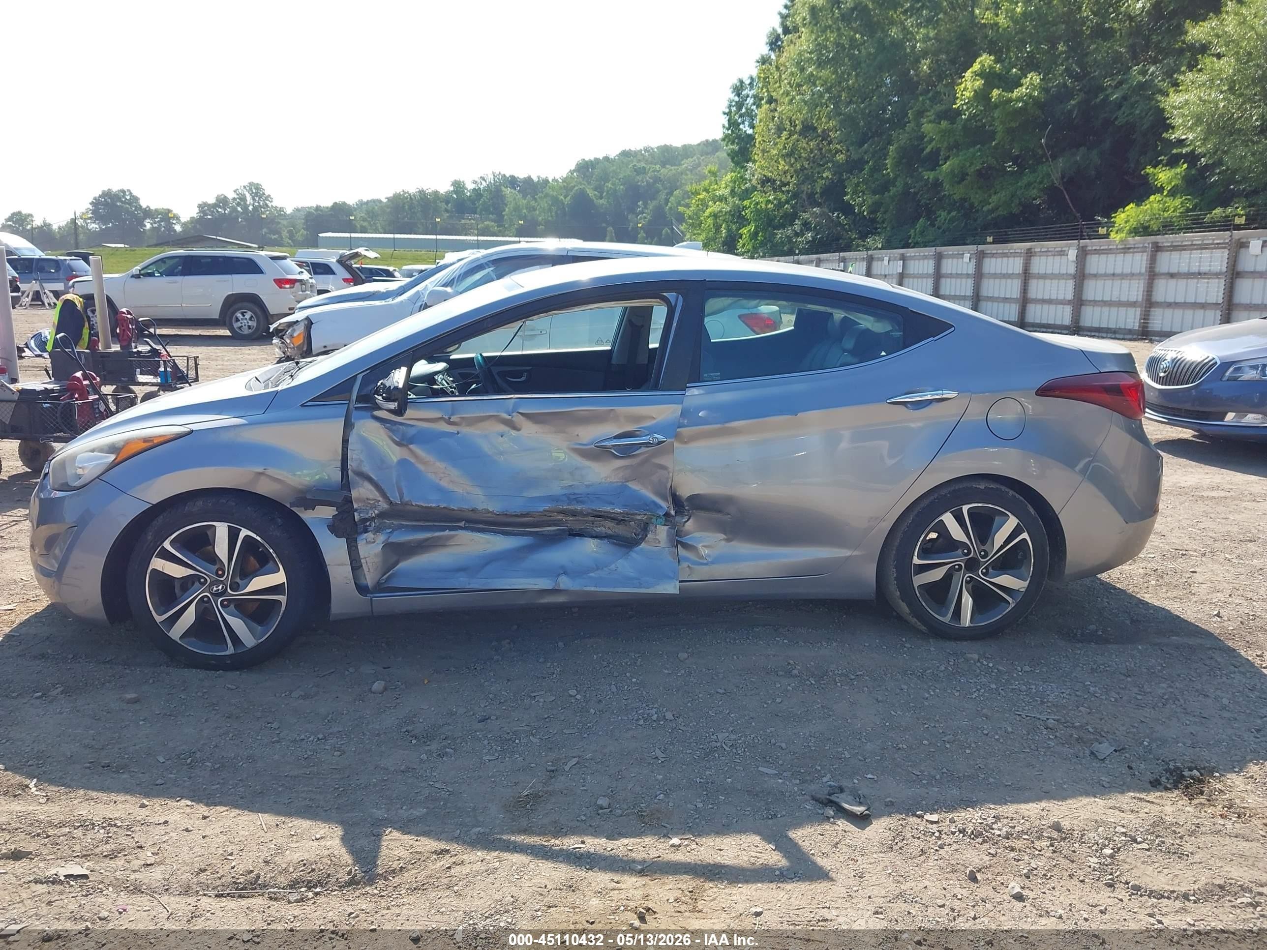2015 Hyundai Elantra Limited Silver vin: 5NPDH4AE4FH561759