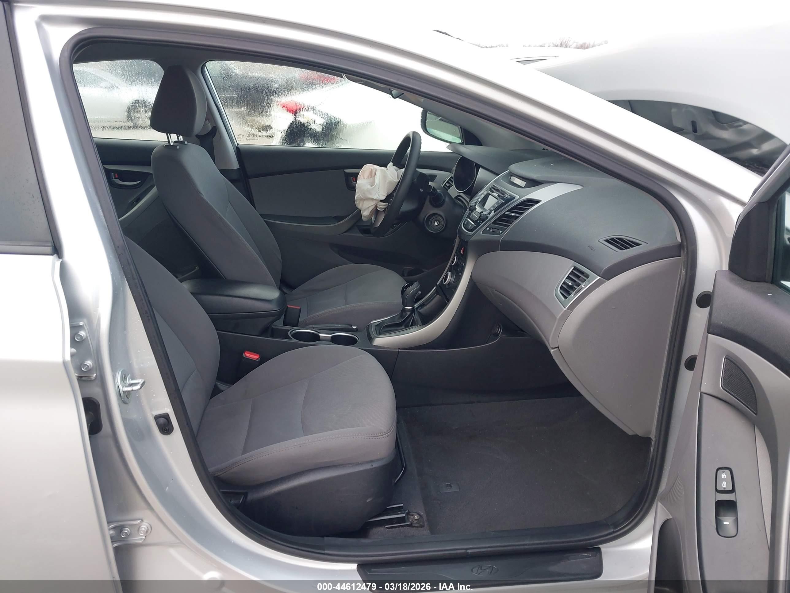 2015 Hyundai Elantra Se Silver vin: 5NPDH4AE4FH579761