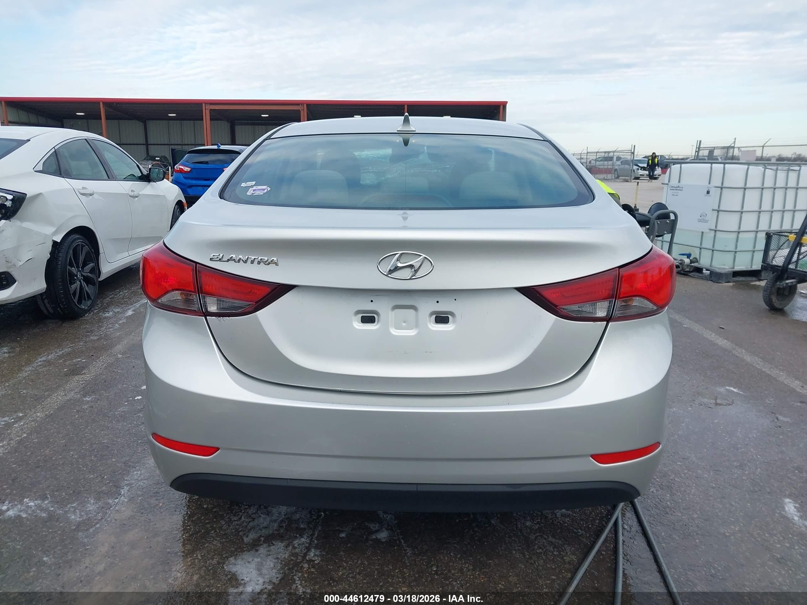2015 Hyundai Elantra Se Silver vin: 5NPDH4AE4FH579761