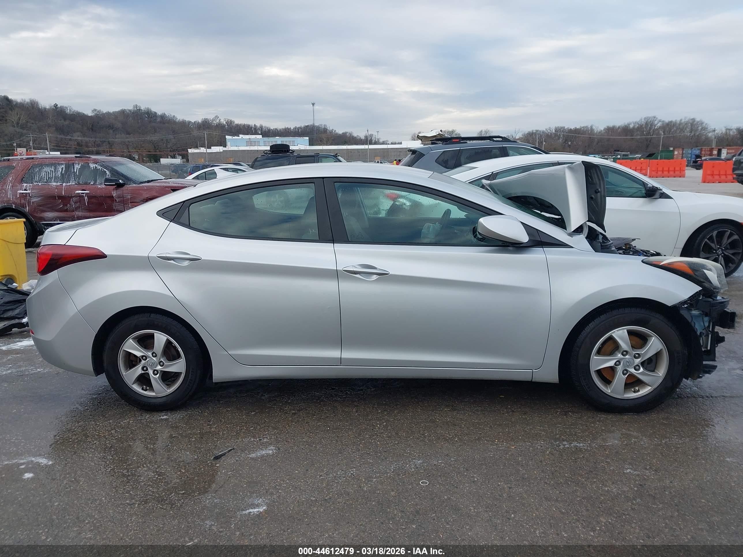 2015 Hyundai Elantra Se Silver vin: 5NPDH4AE4FH579761