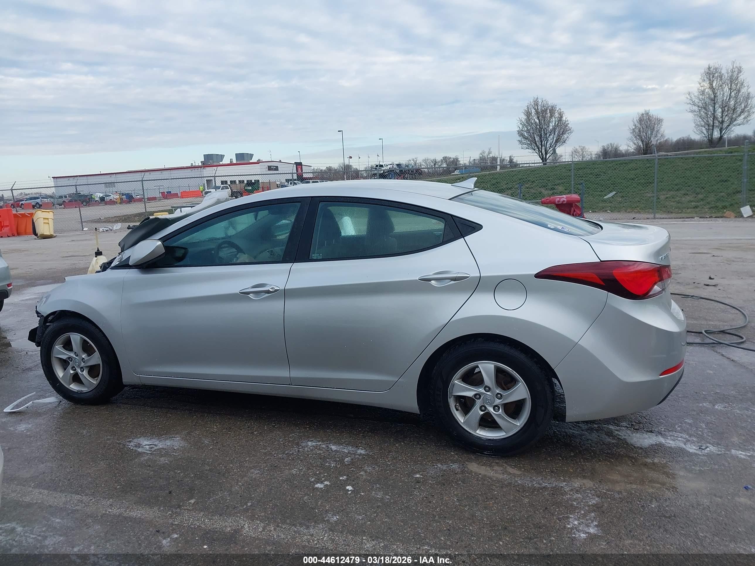 2015 Hyundai Elantra Se Silver vin: 5NPDH4AE4FH579761