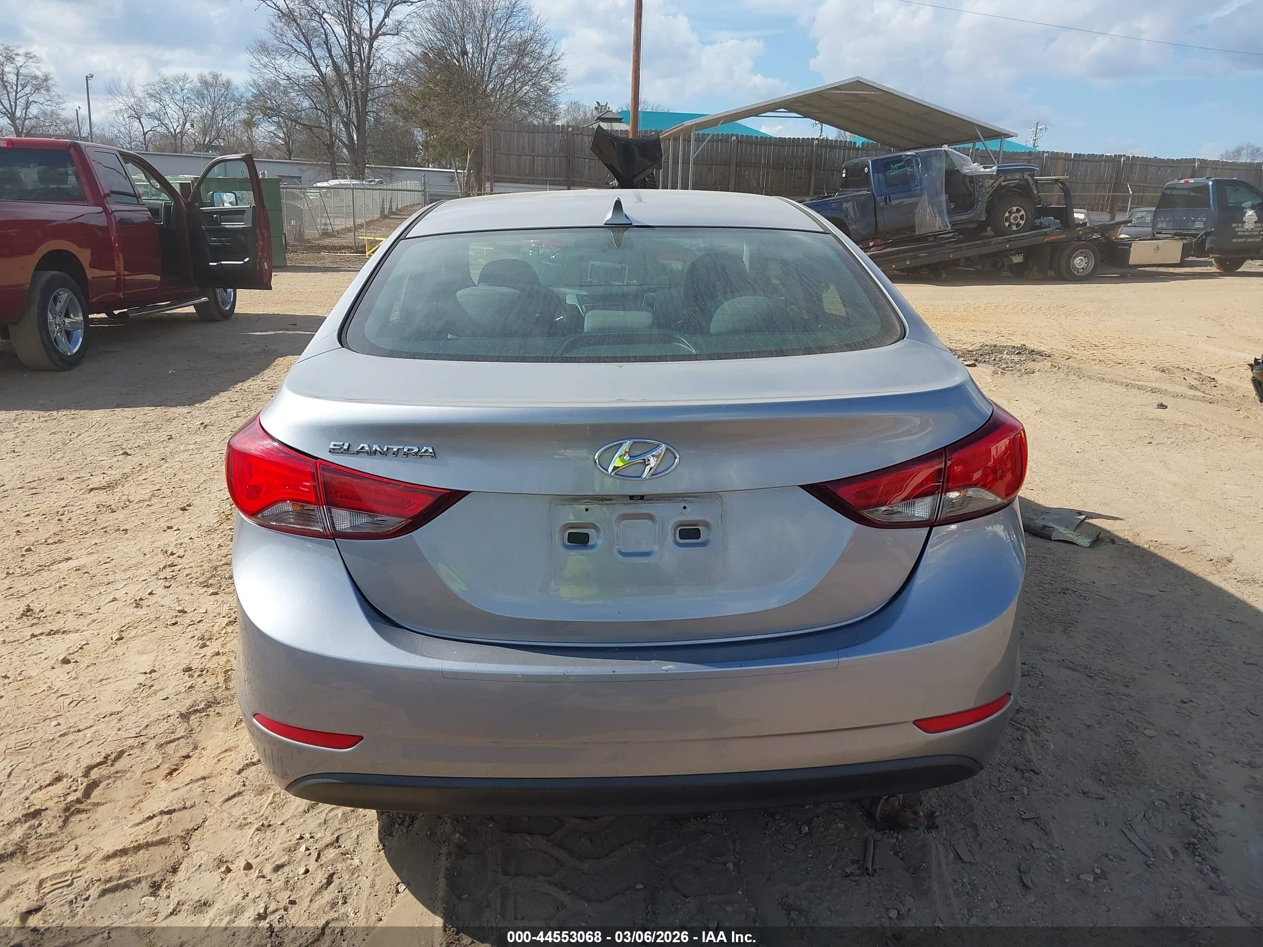 2015 Hyundai Elantra Se Silver vin: 5NPDH4AE4FH583423