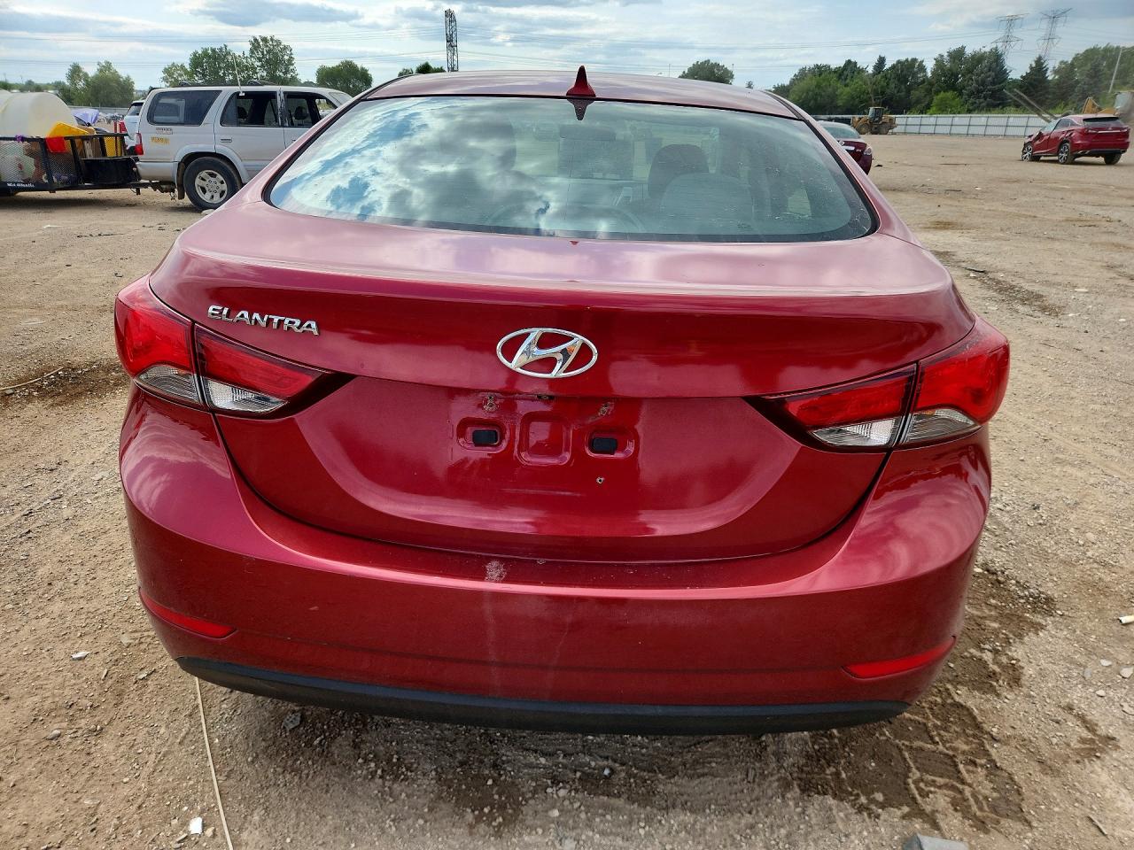 2015 Hyundai Elantra Se Red vin: 5NPDH4AE4FH597855