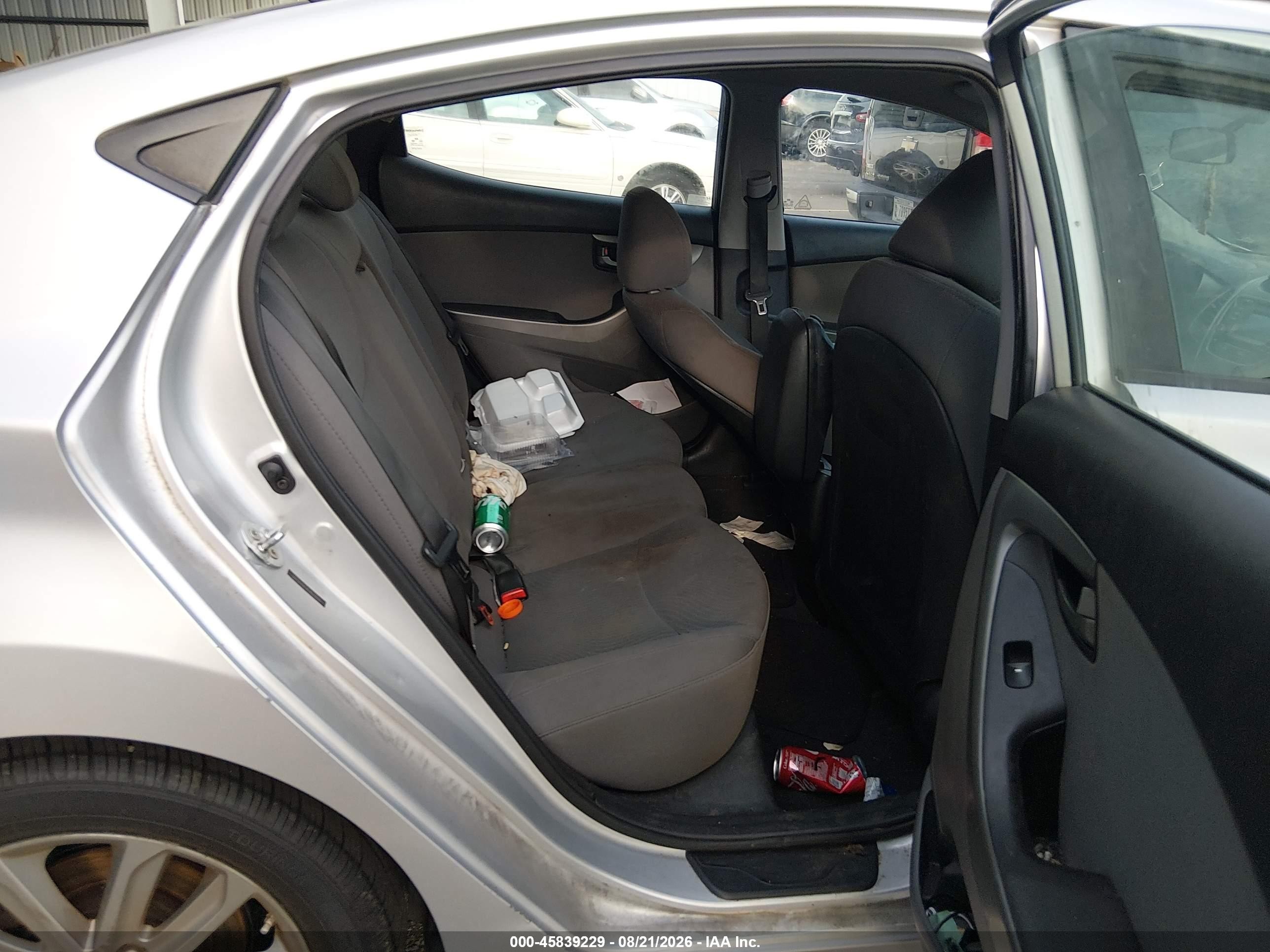 2015 Hyundai Elantra Se Silver vin: 5NPDH4AE4FH623550