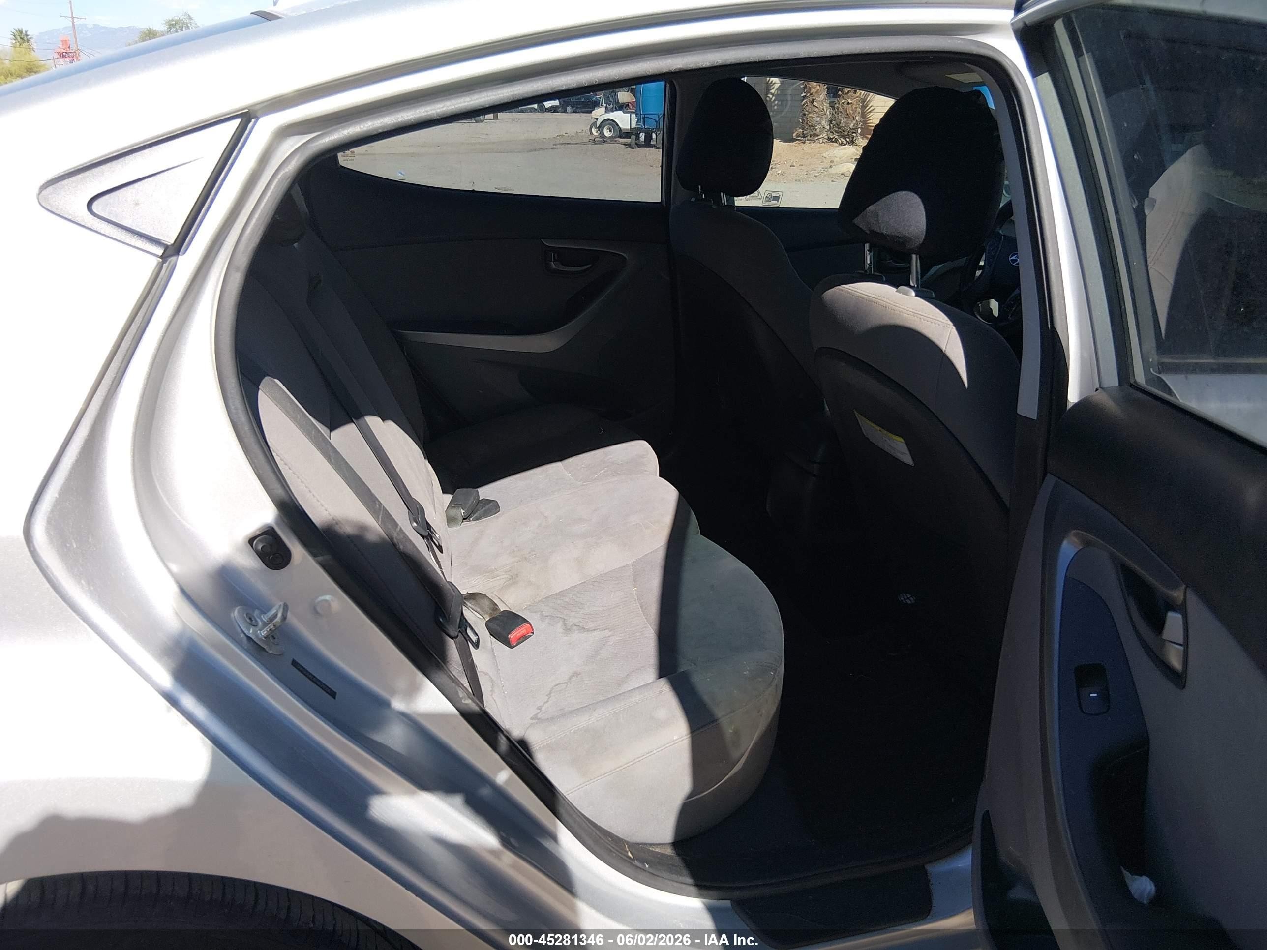 2015 Hyundai Elantra Se Silver vin: 5NPDH4AE4FH628506