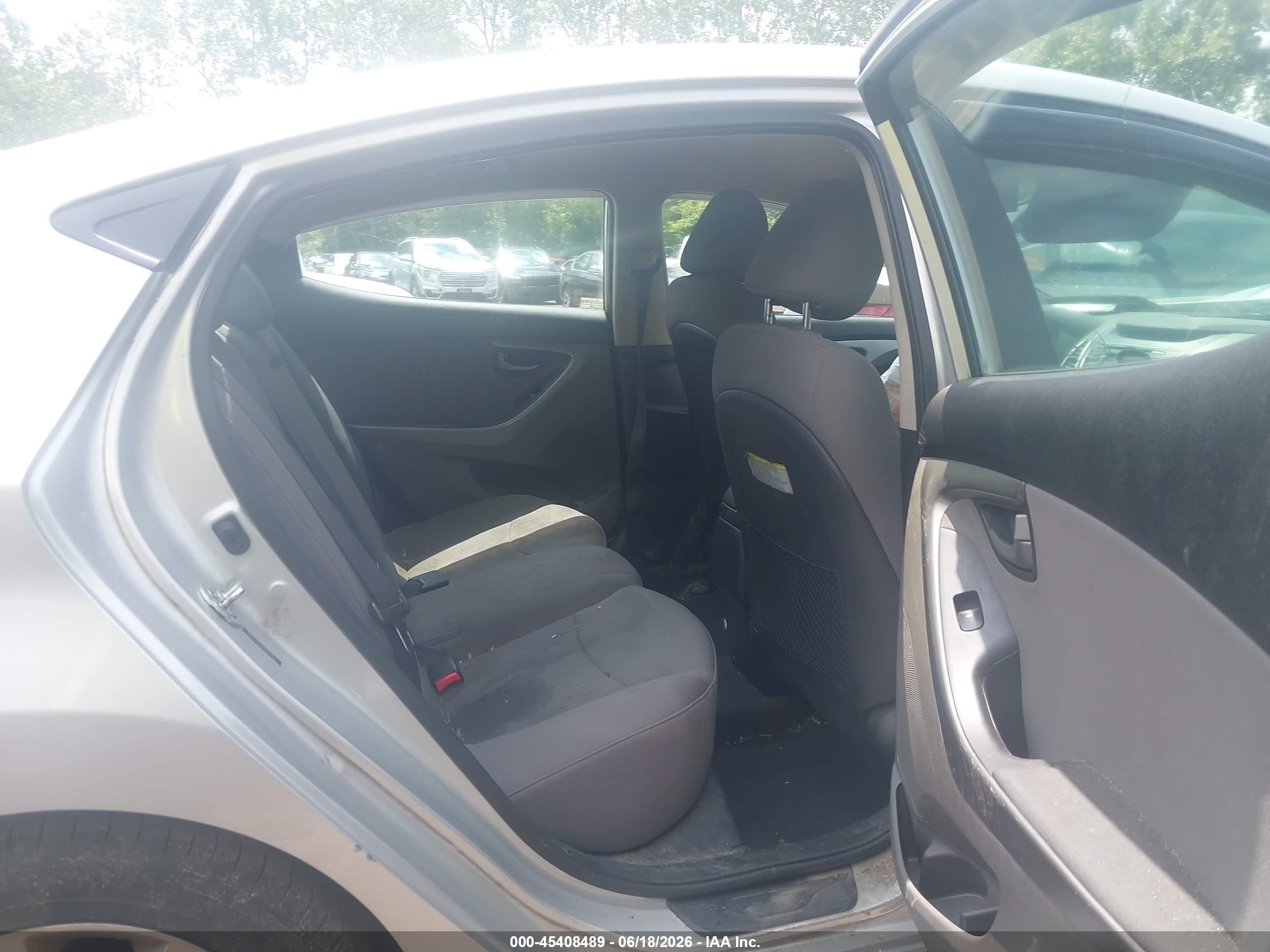 2015 Hyundai Elantra Se Silver vin: 5NPDH4AE4FH629252