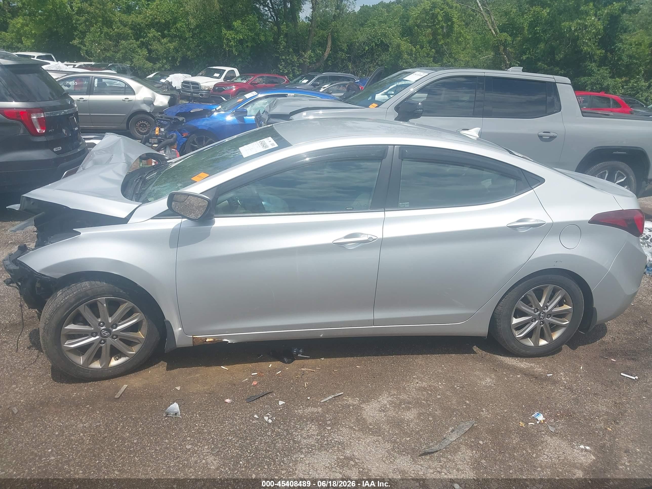 2015 Hyundai Elantra Se Silver vin: 5NPDH4AE4FH629252