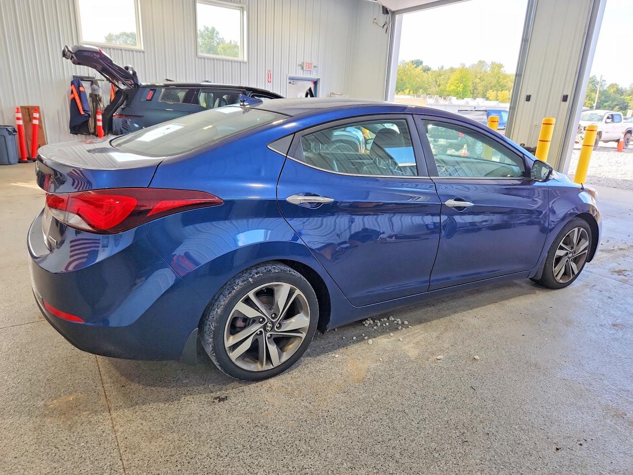 2015 Hyundai Elantra Limited Blue vin: 5NPDH4AE4FH632135