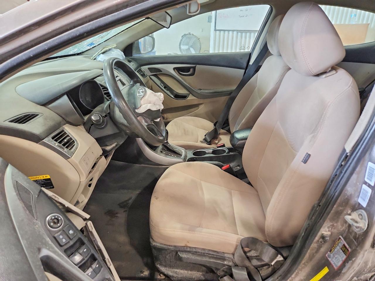 2015 Hyundai Elantra Se Brown vin: 5NPDH4AE4FH642115