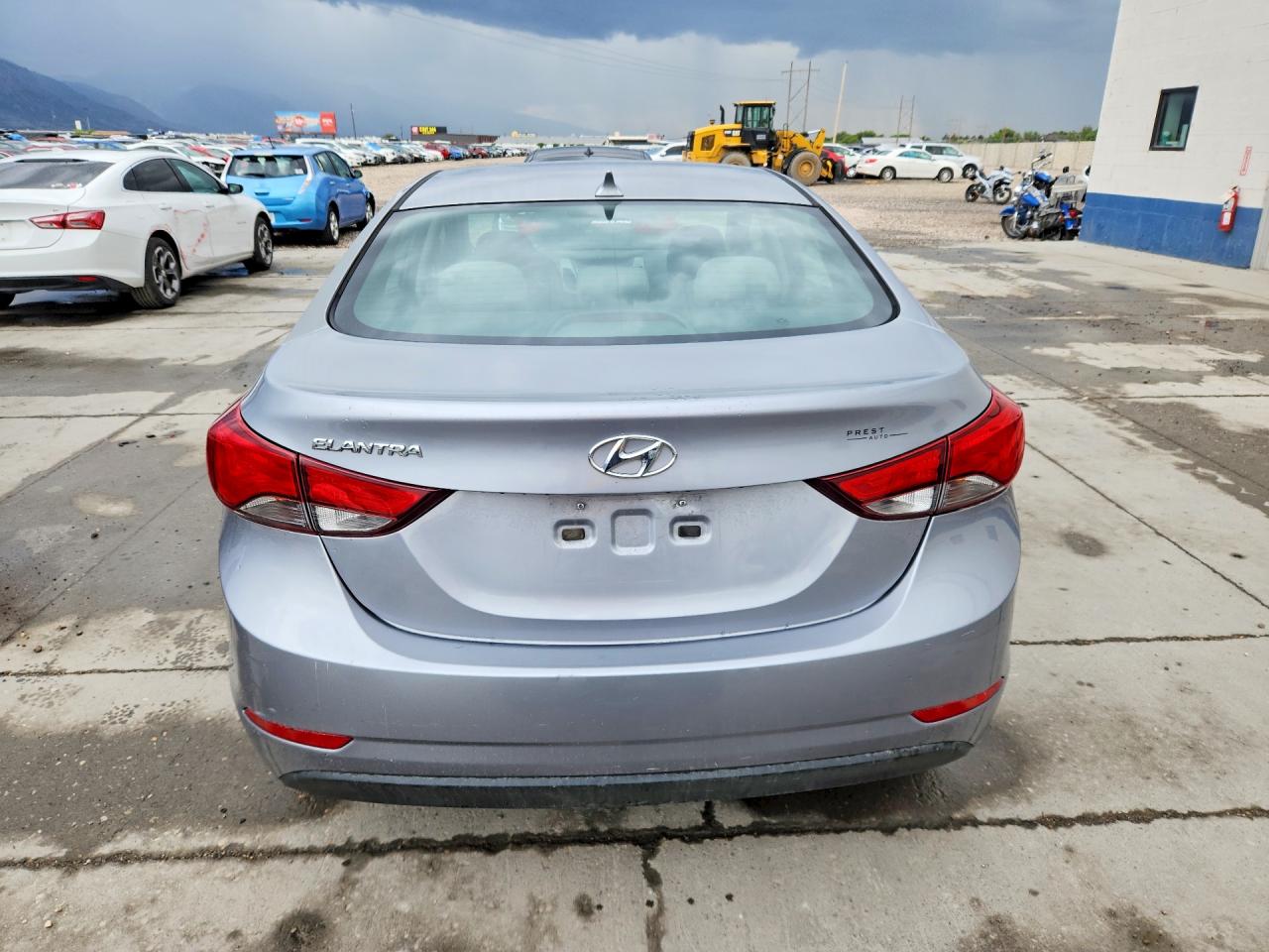 2015 Hyundai Elantra Se Gray vin: 5NPDH4AE4FH646116