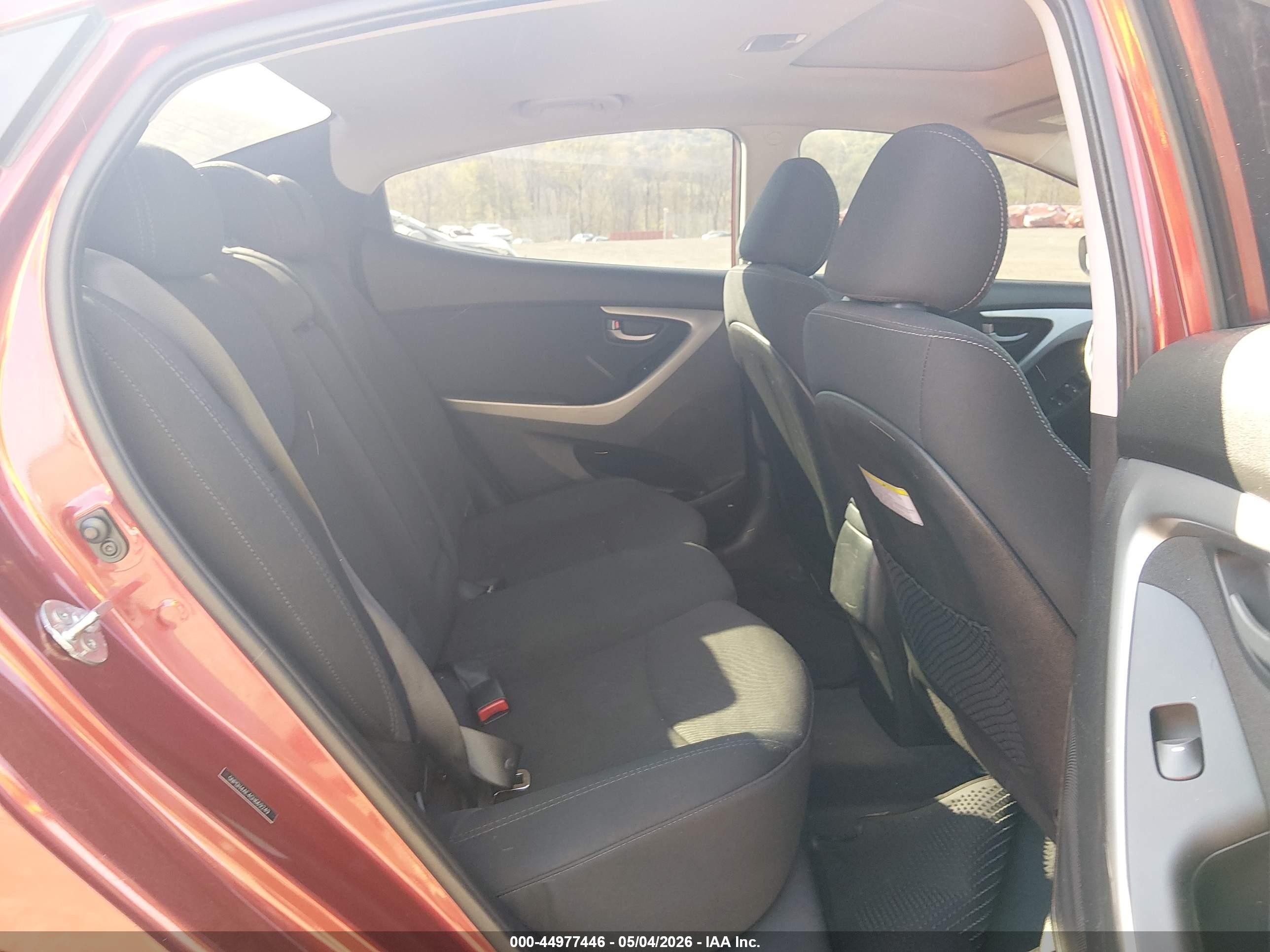 2016 Hyundai Elantra Value Edition Red vin: 5NPDH4AE4GH669249
