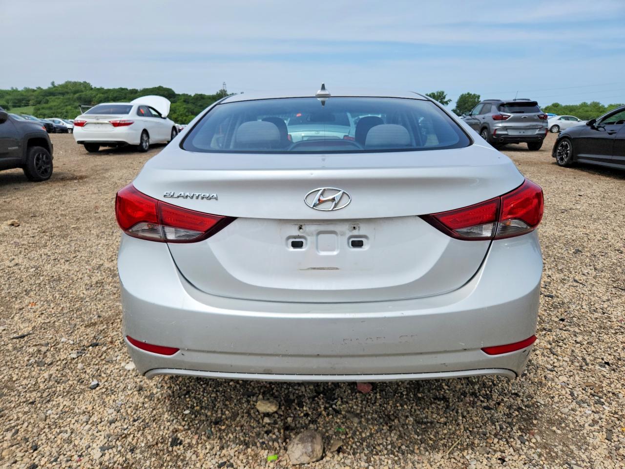 2016 Hyundai Elantra Se Silver vin: 5NPDH4AE4GH717512