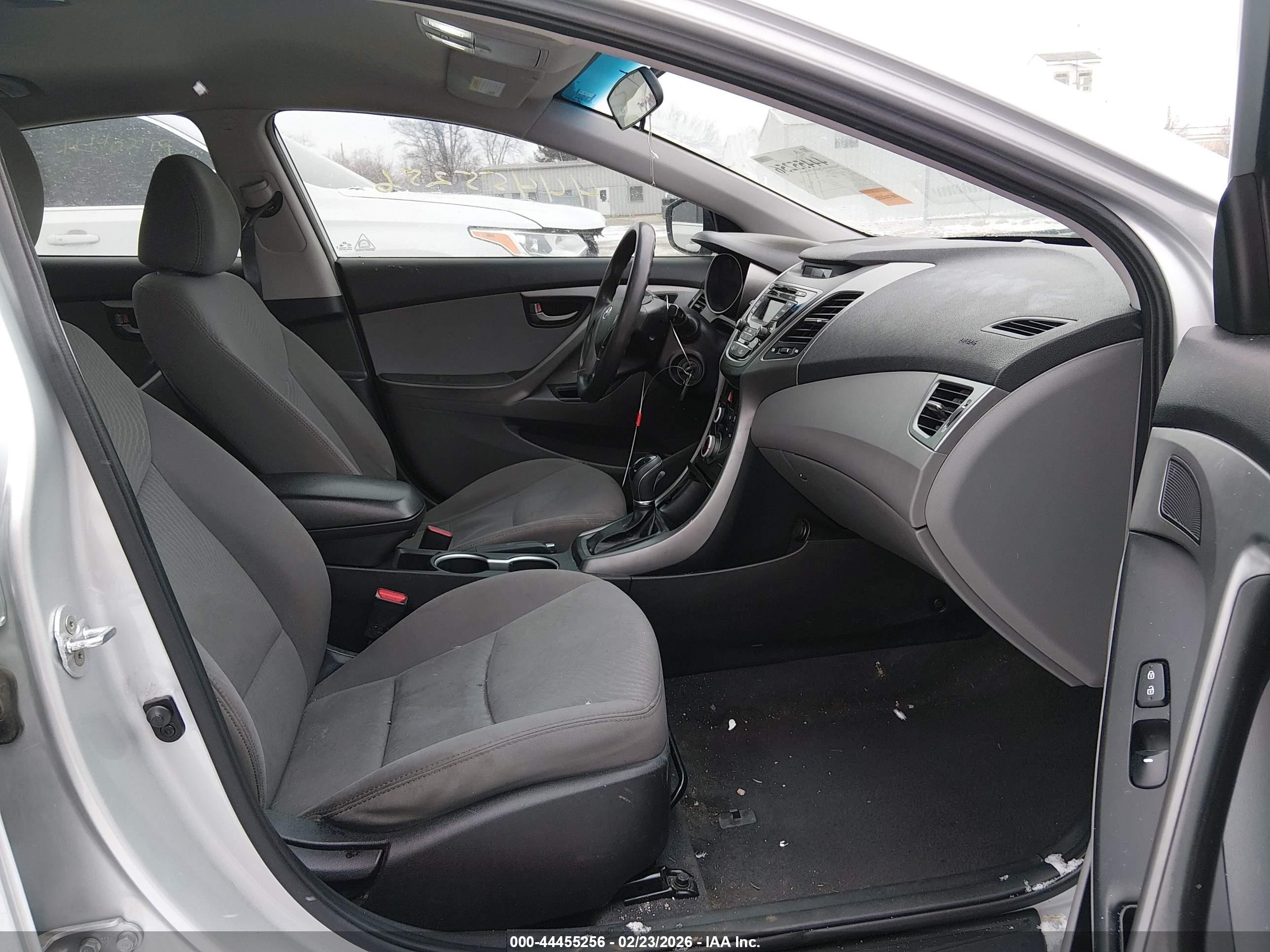2016 Hyundai Elantra Se Silver vin: 5NPDH4AE4GH771506