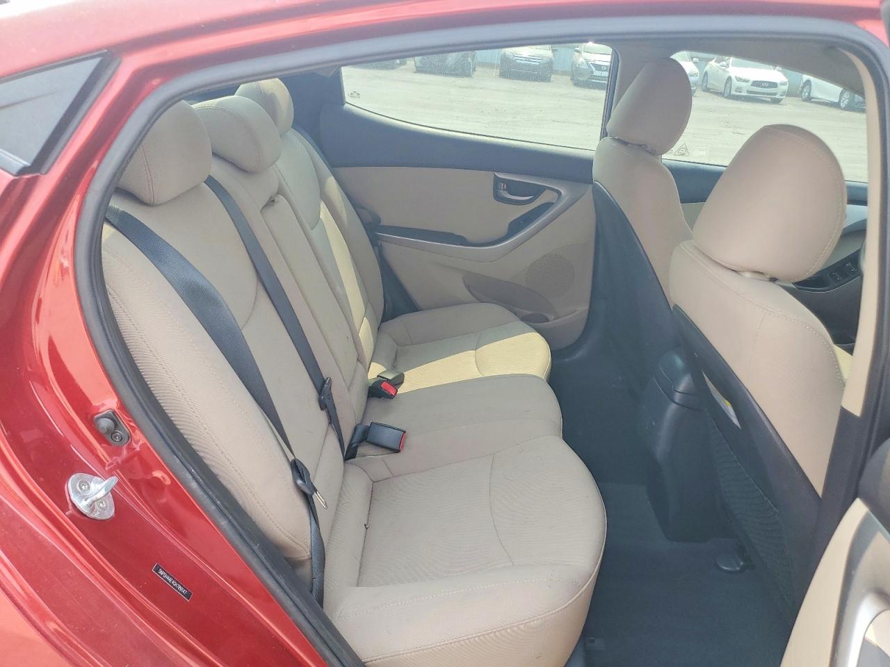 2016 Hyundai Elantra Se Red vin: 5NPDH4AE4GH789147