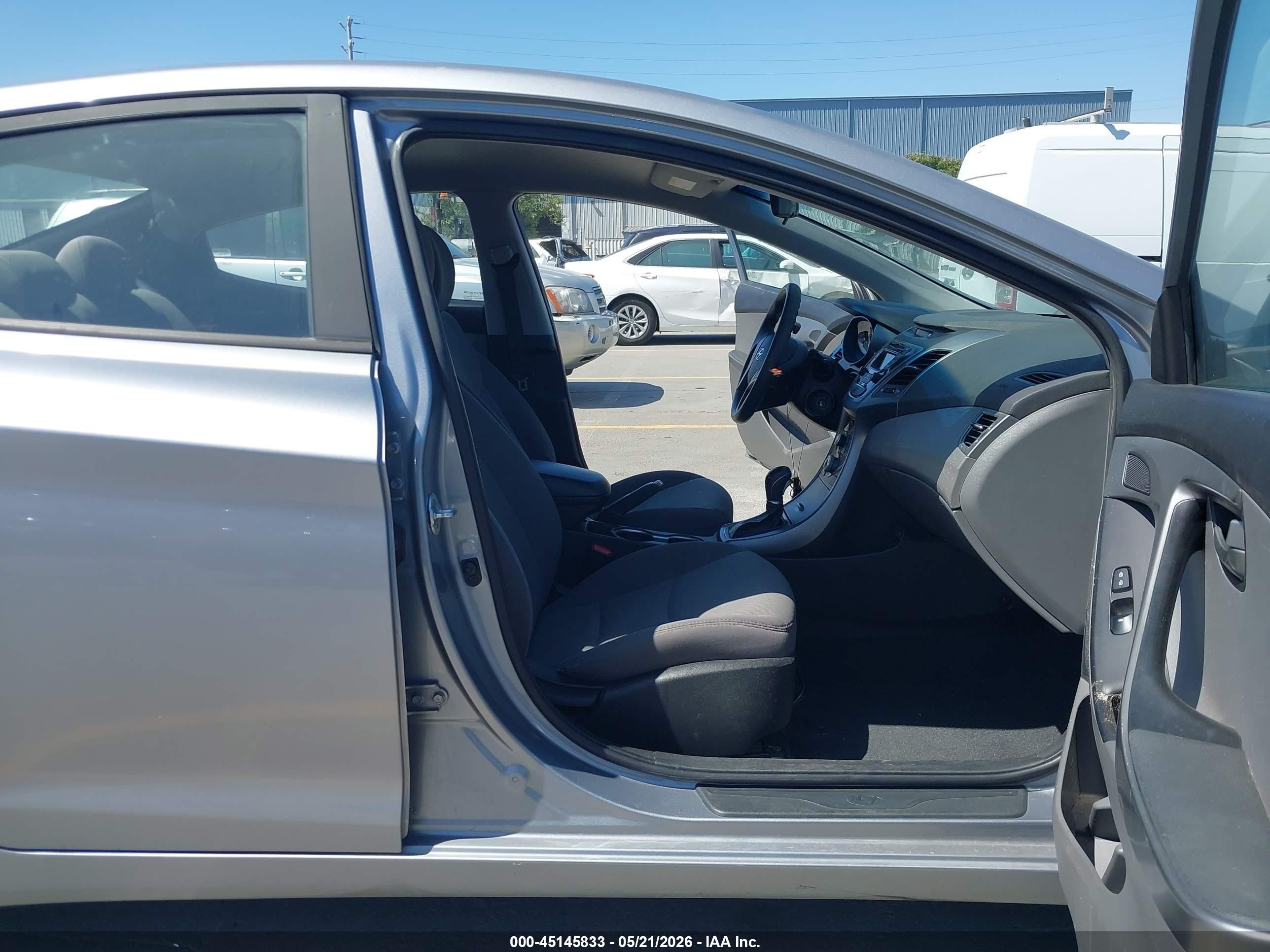 2016 Hyundai Elantra Se Gray vin: 5NPDH4AE4GH789505