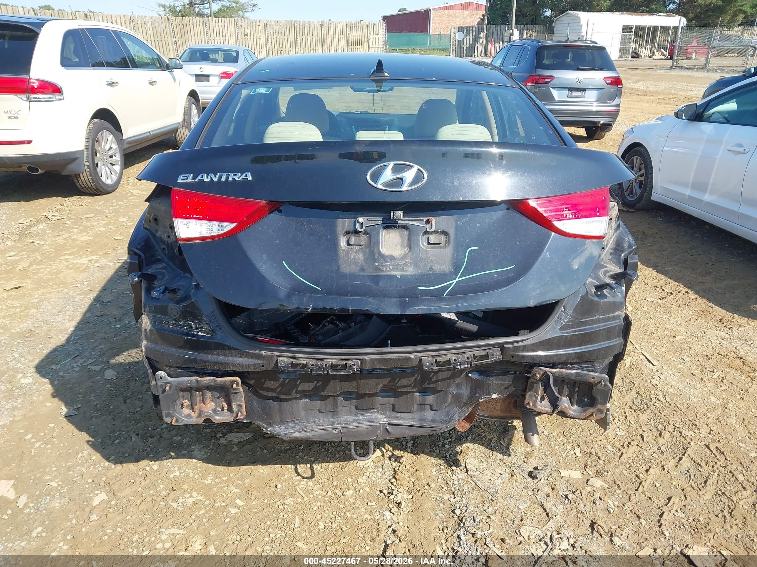 2011 Hyundai Elantra Gls Черный vin: 5NPDH4AE5BH007463