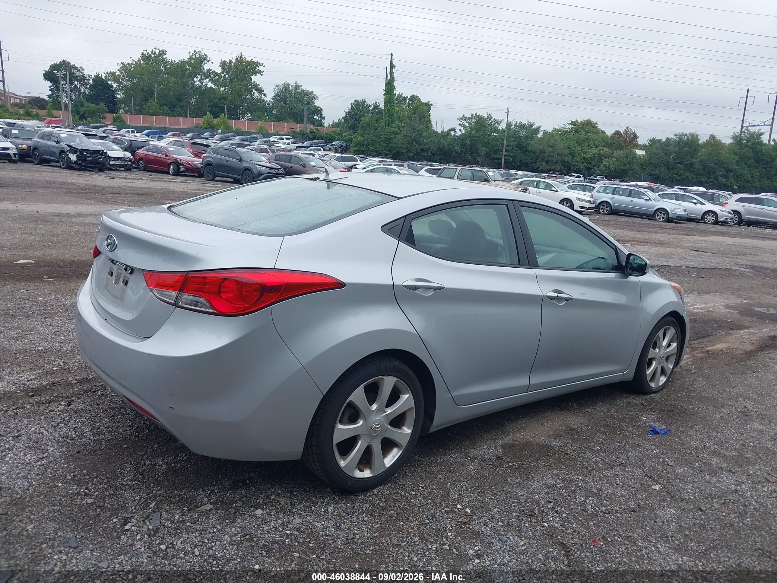 2011 Hyundai Elantra Limited Silver vin: 5NPDH4AE5BH015689