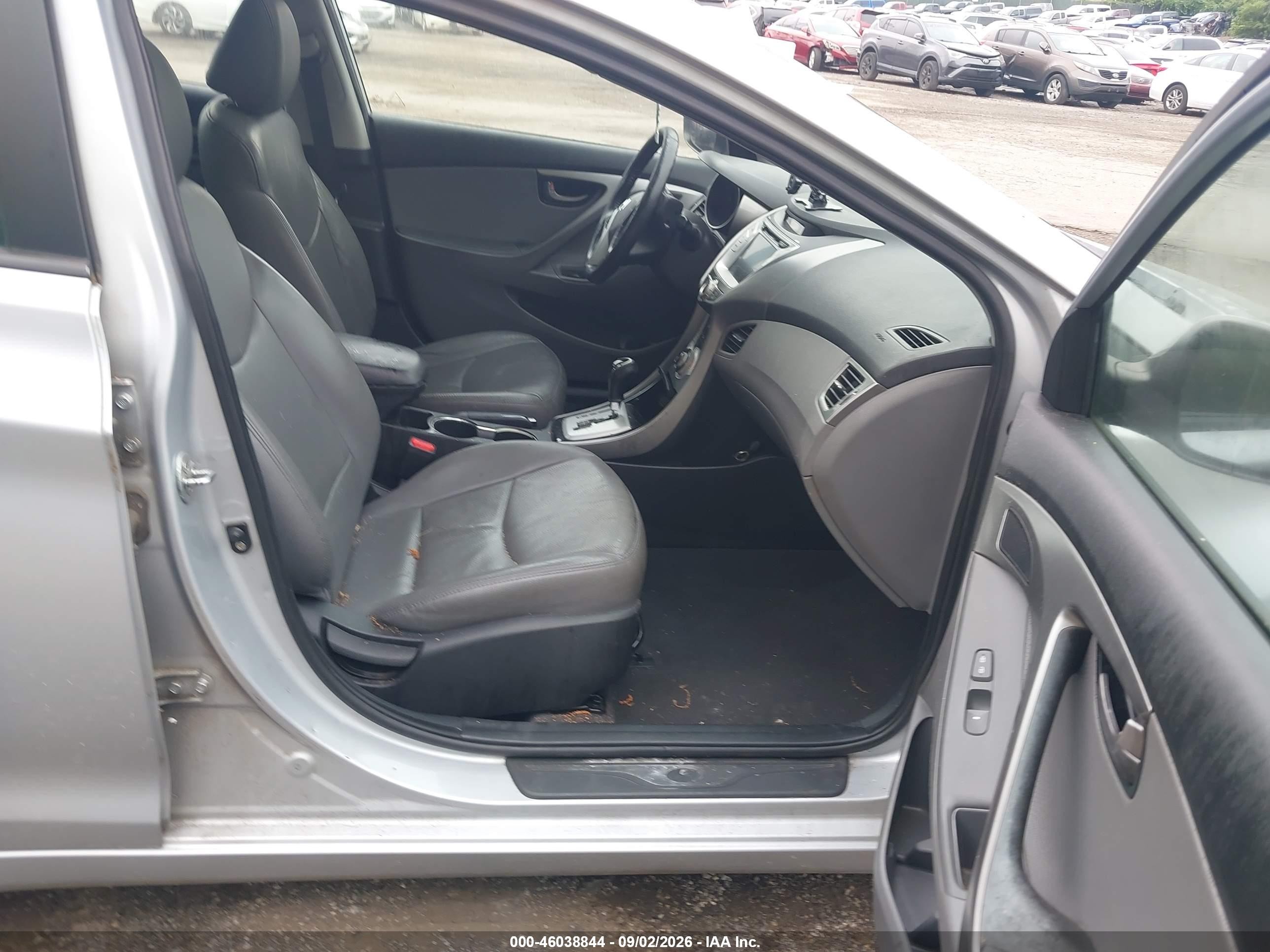 2011 Hyundai Elantra Limited Silver vin: 5NPDH4AE5BH015689