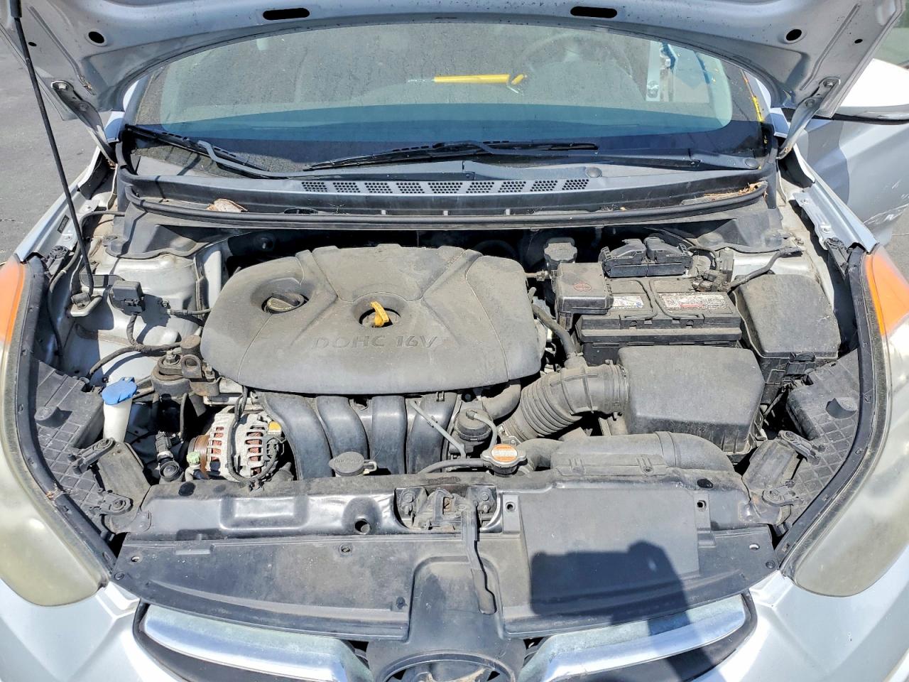 2011 Hyundai Elantra Limited Silver vin: 5NPDH4AE5BH016325
