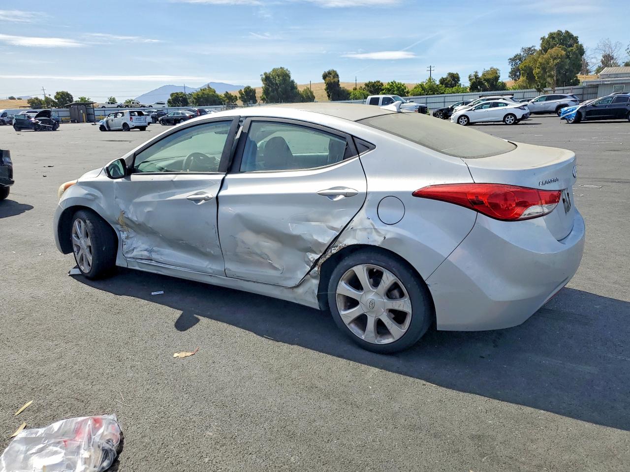 2011 Hyundai Elantra Limited Silver vin: 5NPDH4AE5BH016325
