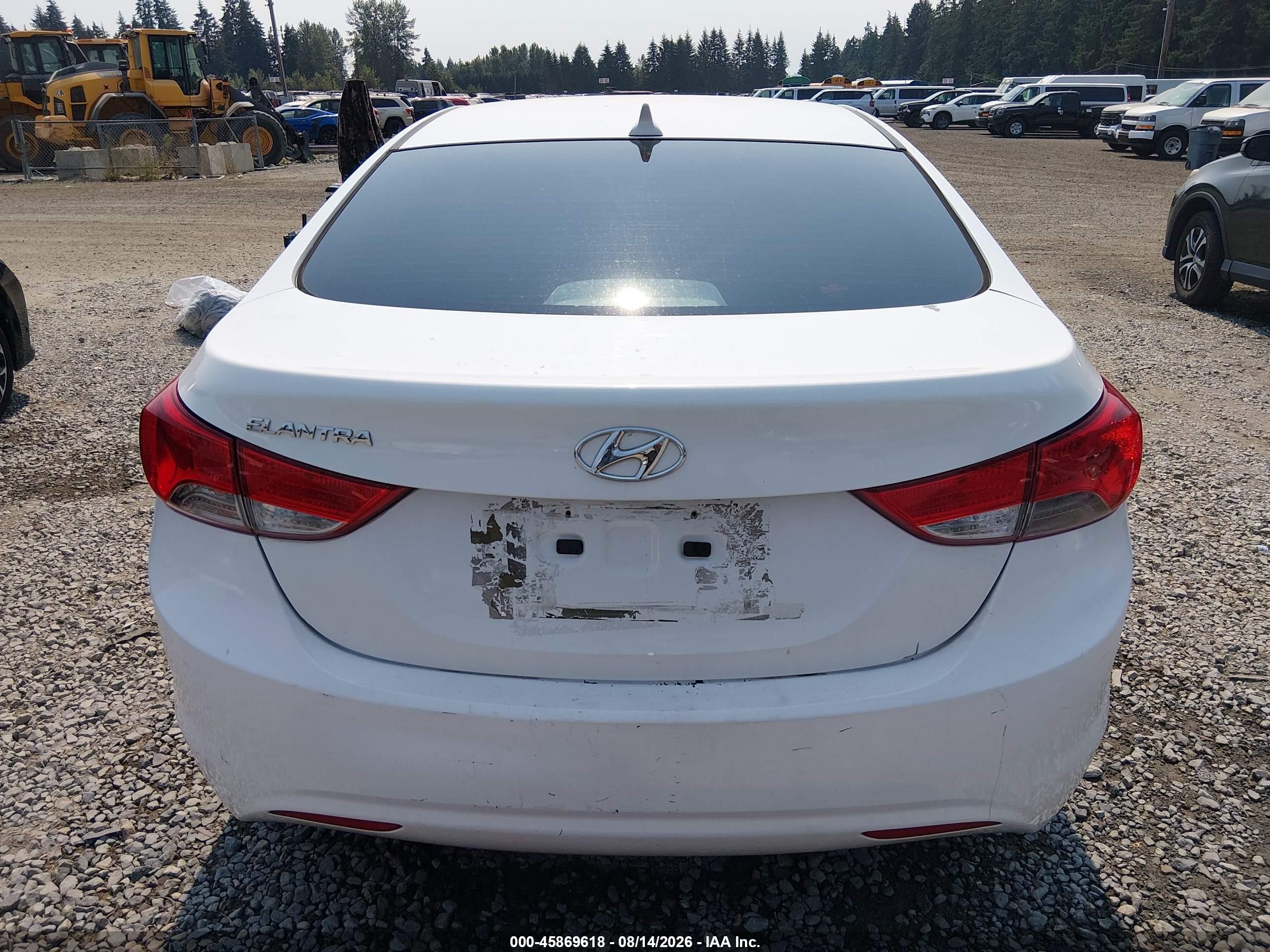 2011 Hyundai Elantra Gls/limited White vin: 5NPDH4AE5BH024179