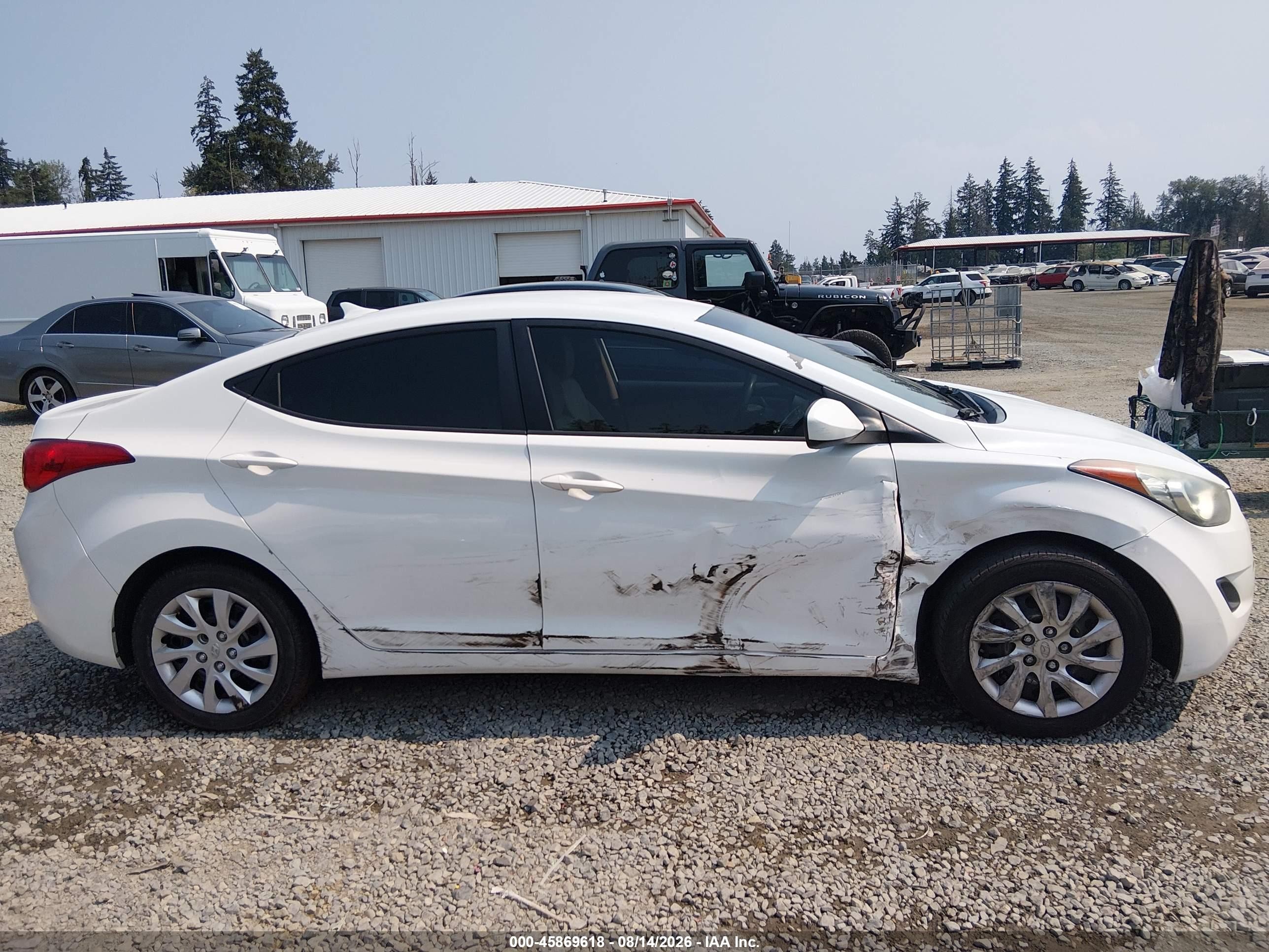 2011 Hyundai Elantra Gls/limited White vin: 5NPDH4AE5BH024179