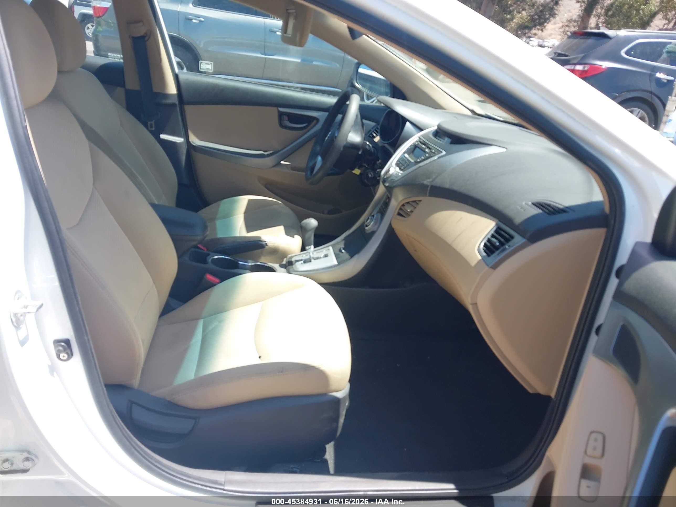 2011 Hyundai Elantra Gls White vin: 5NPDH4AE5BH043511