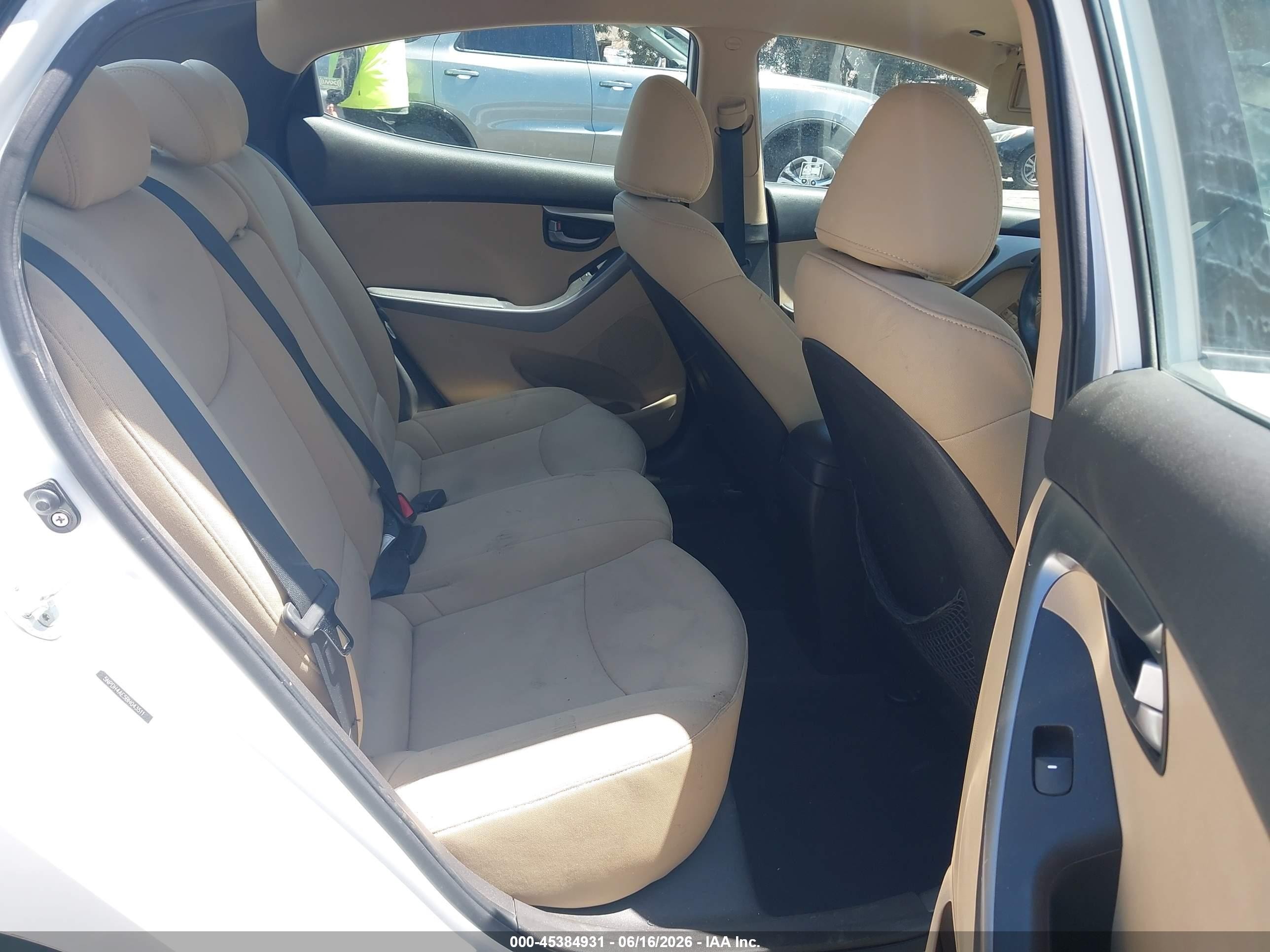 2011 Hyundai Elantra Gls White vin: 5NPDH4AE5BH043511
