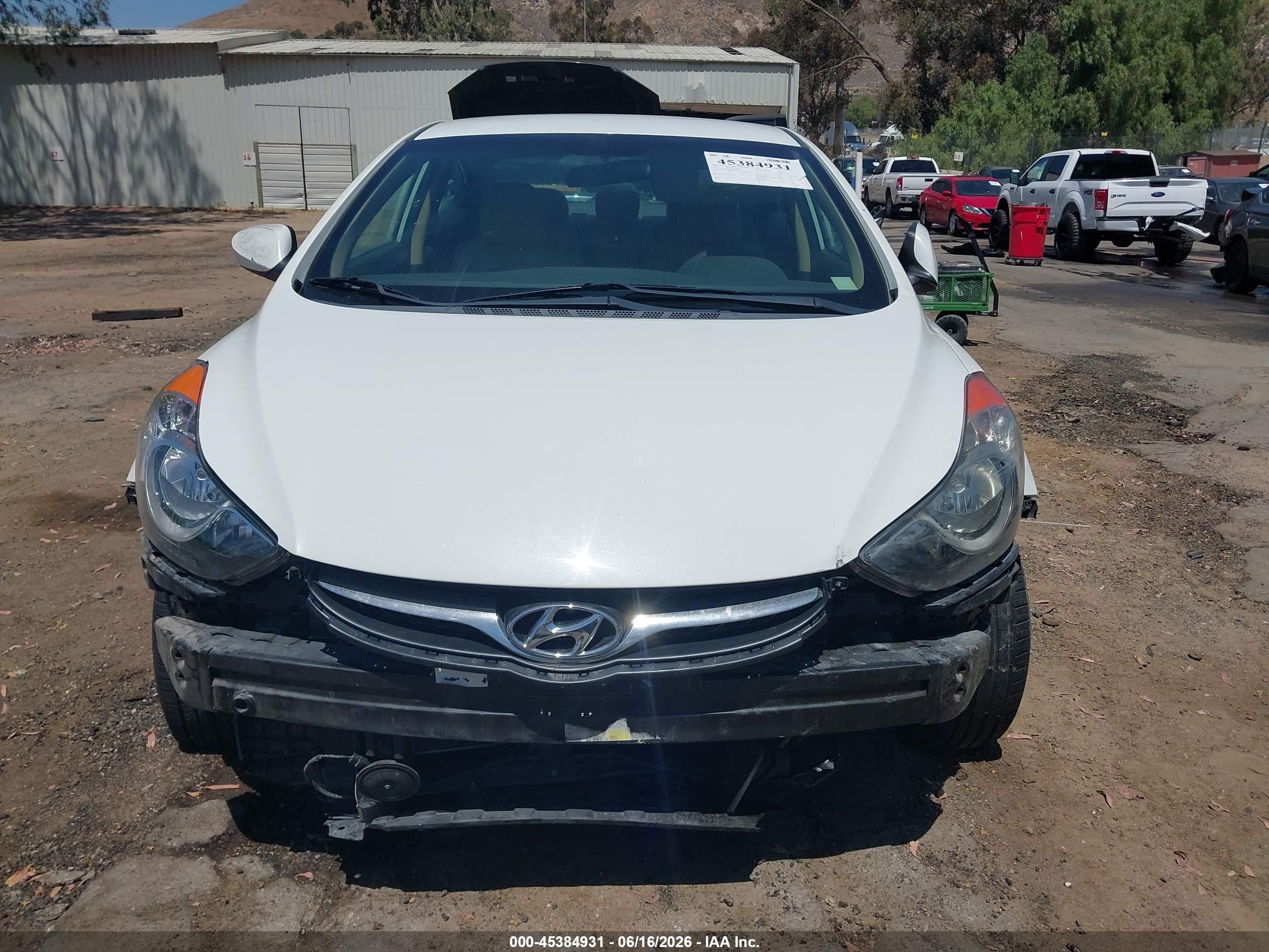 2011 Hyundai Elantra Gls White vin: 5NPDH4AE5BH043511