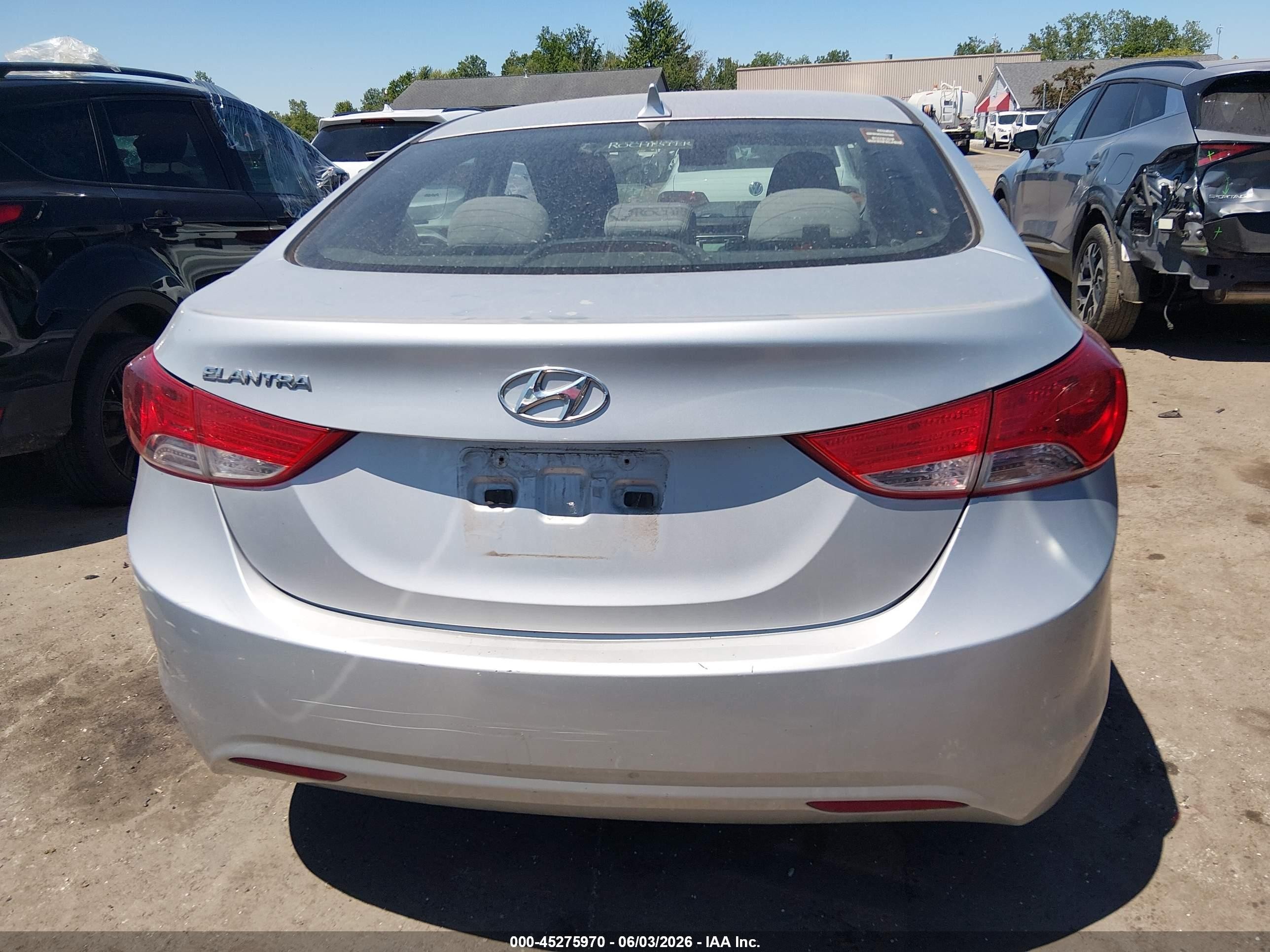 2011 Hyundai Elantra Gls Silver vin: 5NPDH4AE5BH046943