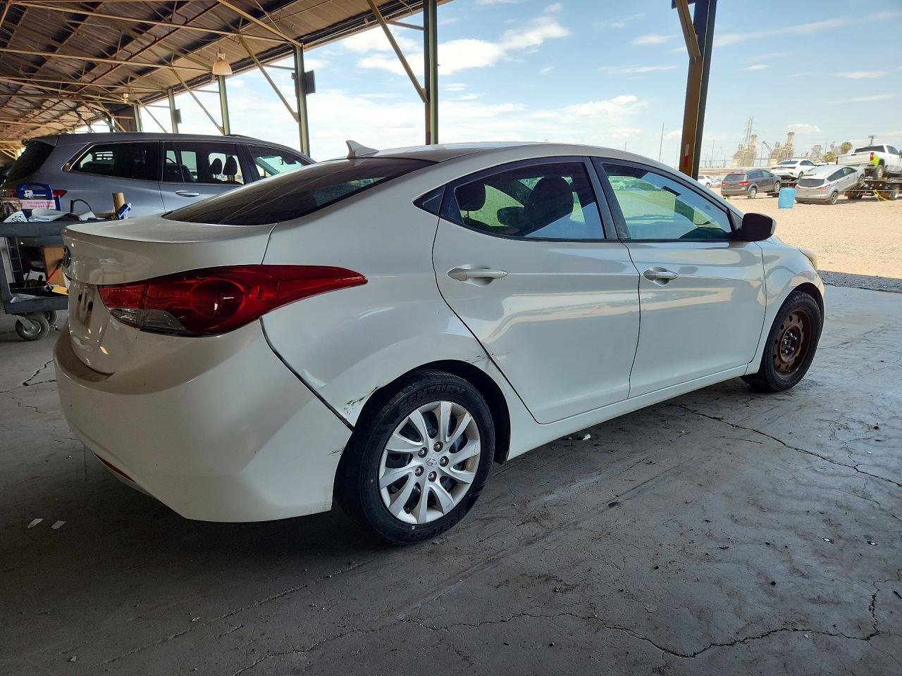 2011 Hyundai Elantra Gls White vin: 5NPDH4AE5BH059787